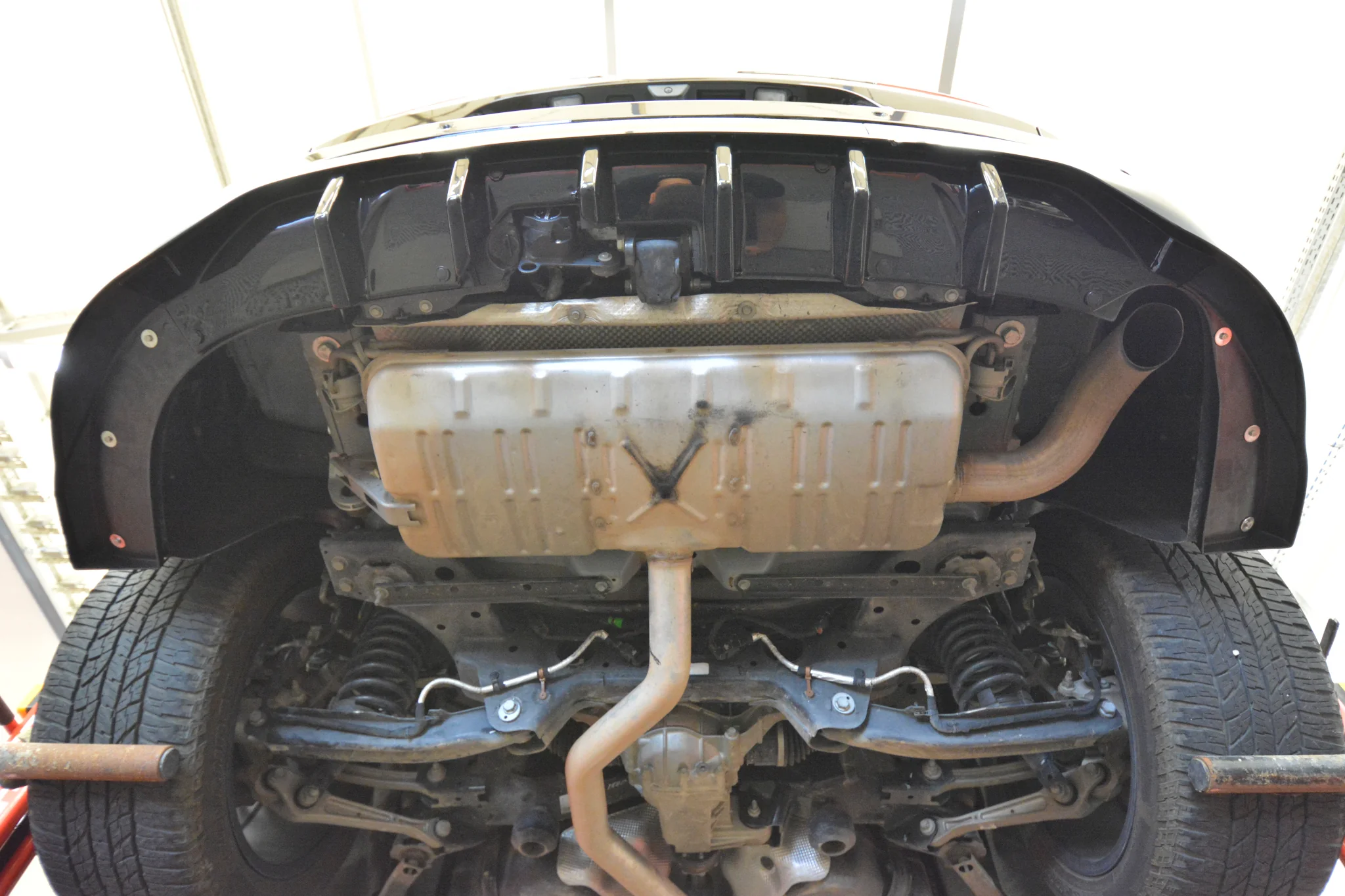 Rear Splitter (with vertical bars) Jeep Grand Cherokee Mk5 - Image 8