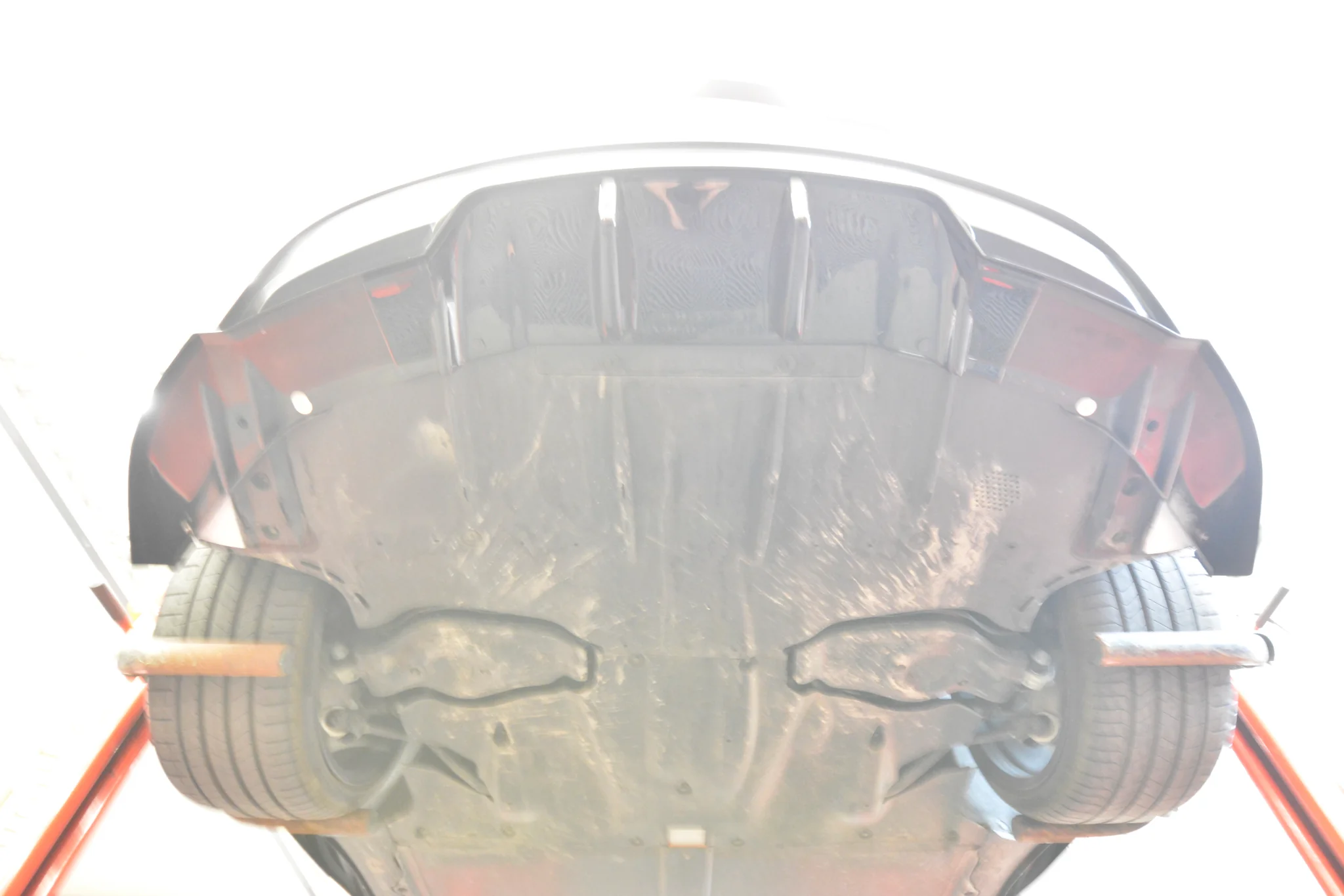 Rear Splitter (with vertical bars) V.1 Tesla Model 3 Performance Mk1 Facelift - Image 7