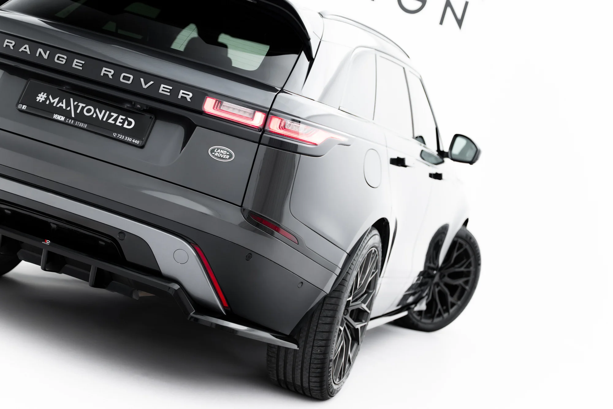Rear Splitter (with vertical bars) V.2 Land Rover Range Rover Velar R-Dynamic Mk1 - Image 3