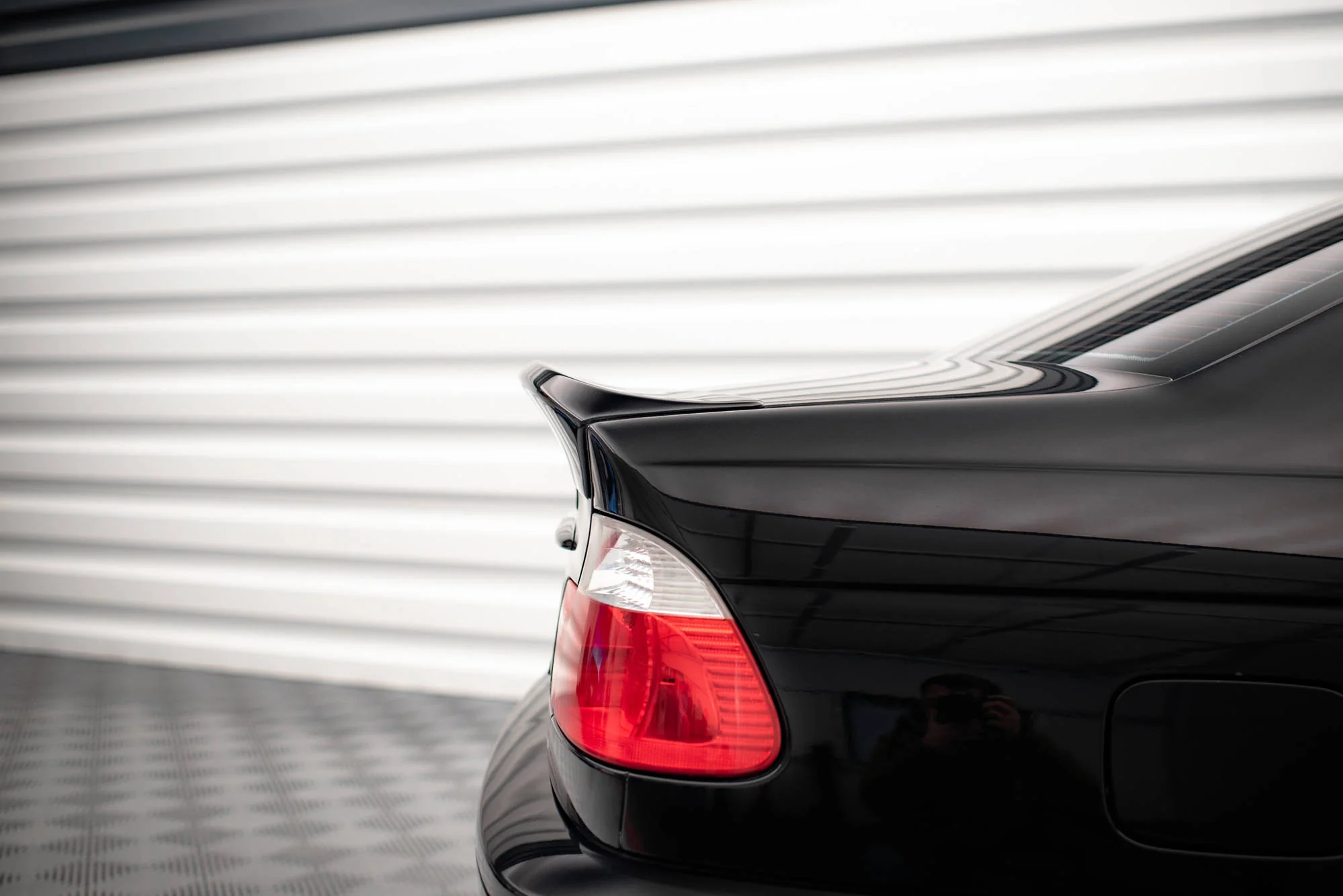 REAR SPOILER / LID EXTENSION BMW 3 E46 COUPE < M3 CSL LOOK > (FOR PAINTING) - Image 6