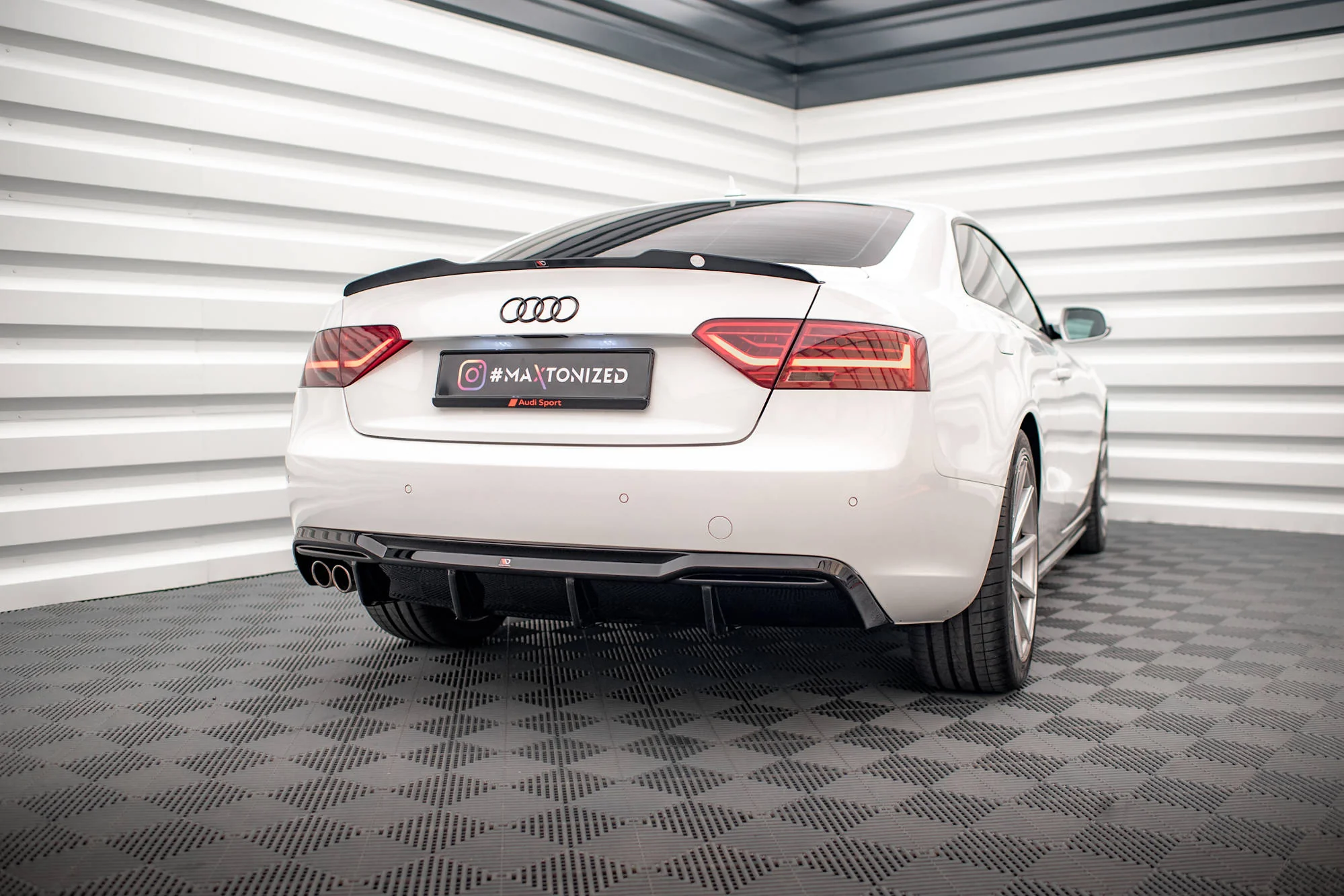 Rear Valance Audi A5 8T Facelift (Version with dual exhausts on one side) - Image 3