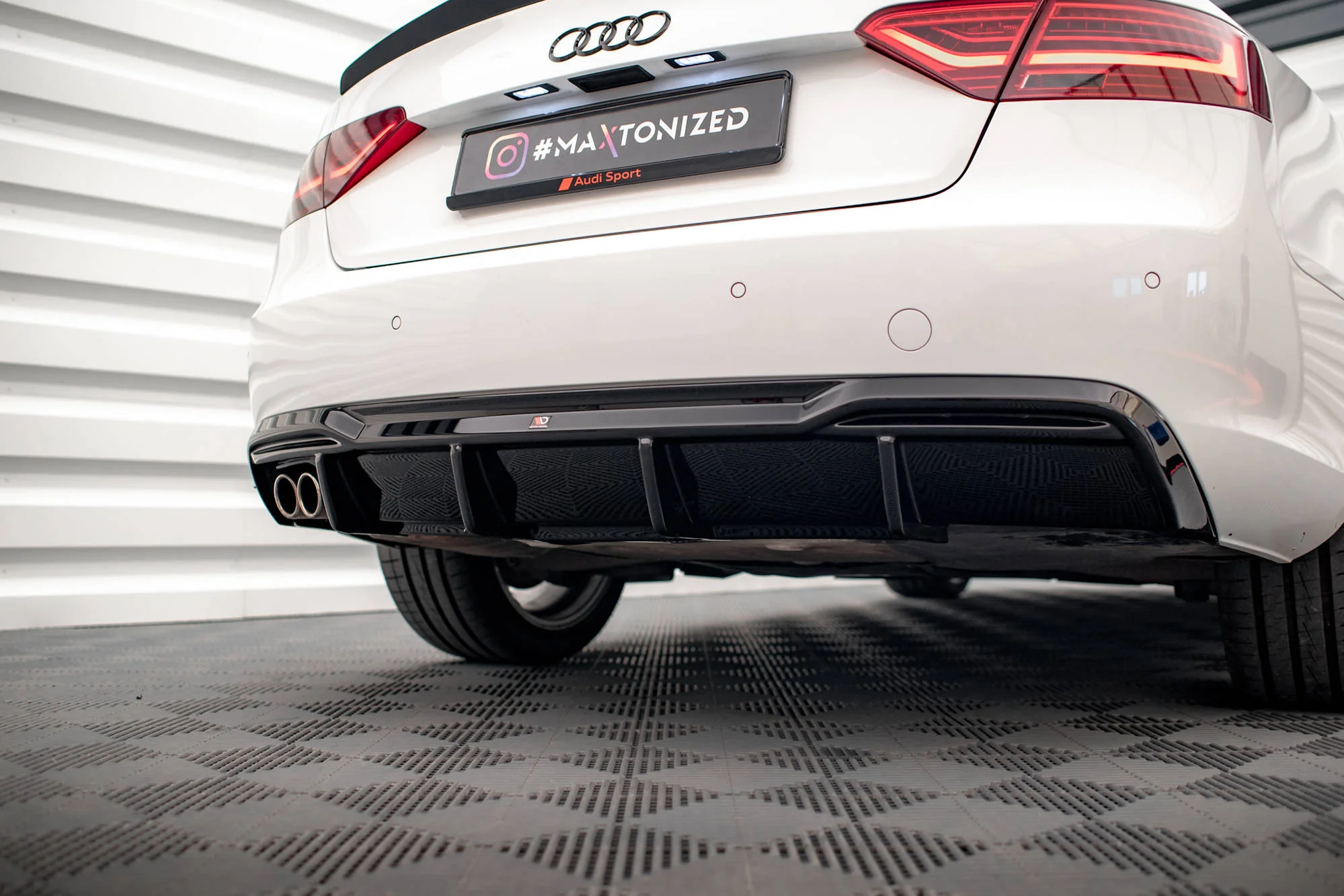 Rear Valance Audi A5 8T Facelift (Version with dual exhausts on one side) - Image 4