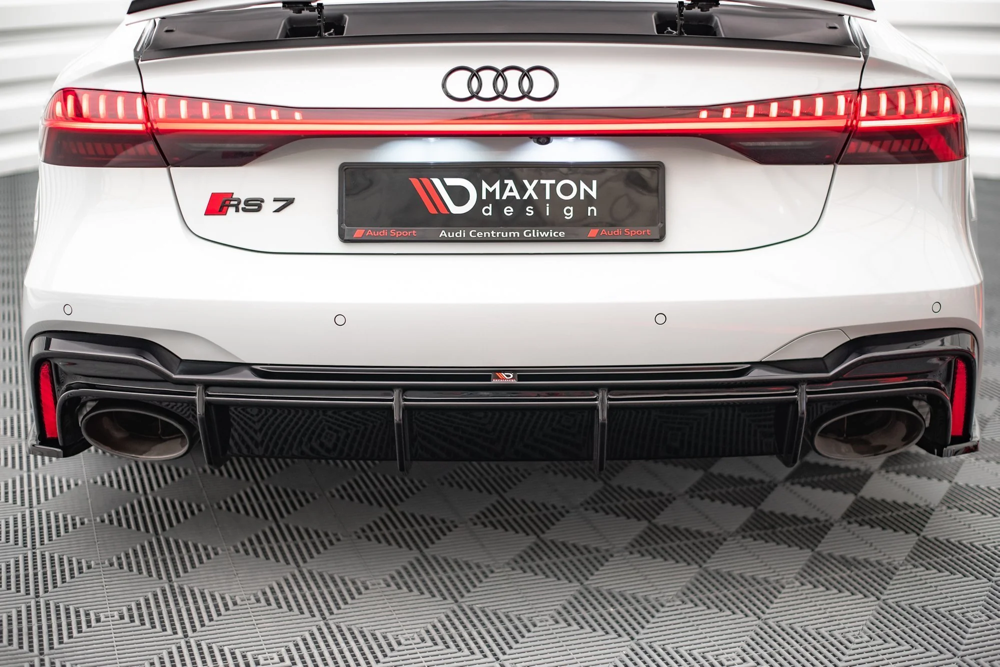 REAR VALANCE AUDI RS6 C8 / RS7 C8 - Image 2