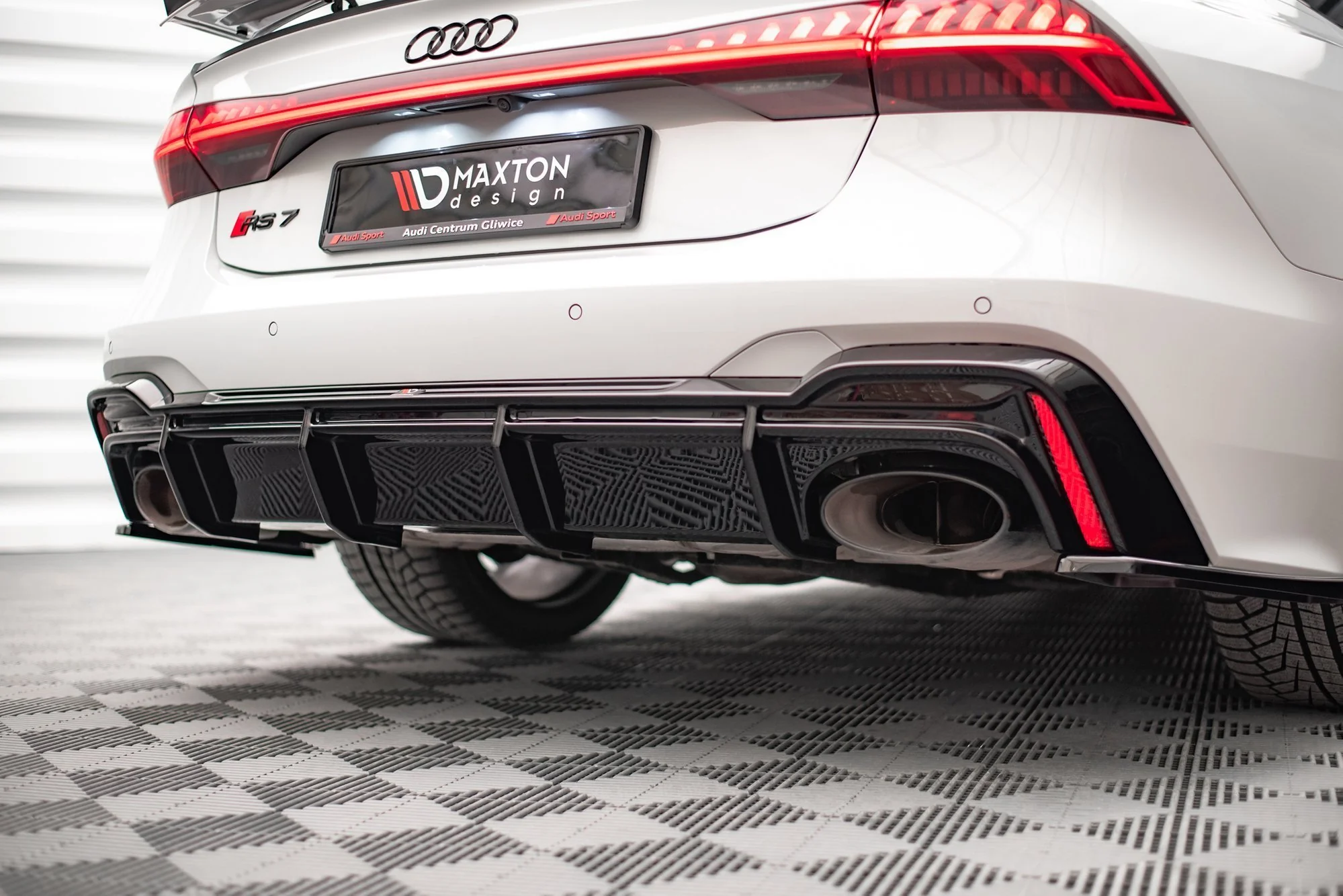 REAR VALANCE AUDI RS6 C8 / RS7 C8 - Image 3