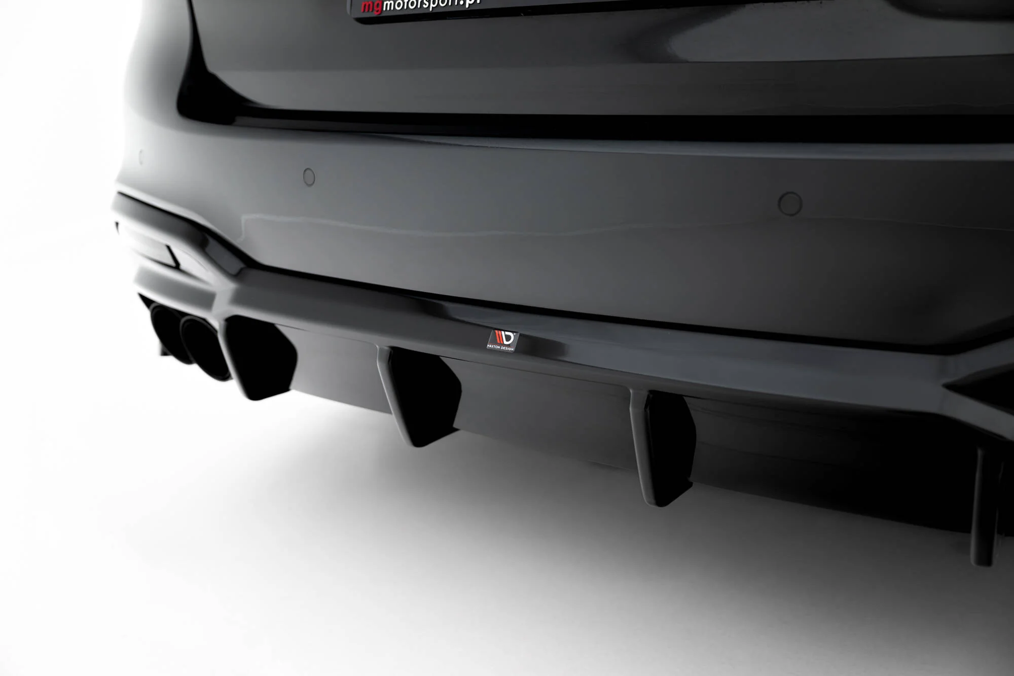 Rear Valance BMW M550i Sedan G30 - Image 3
