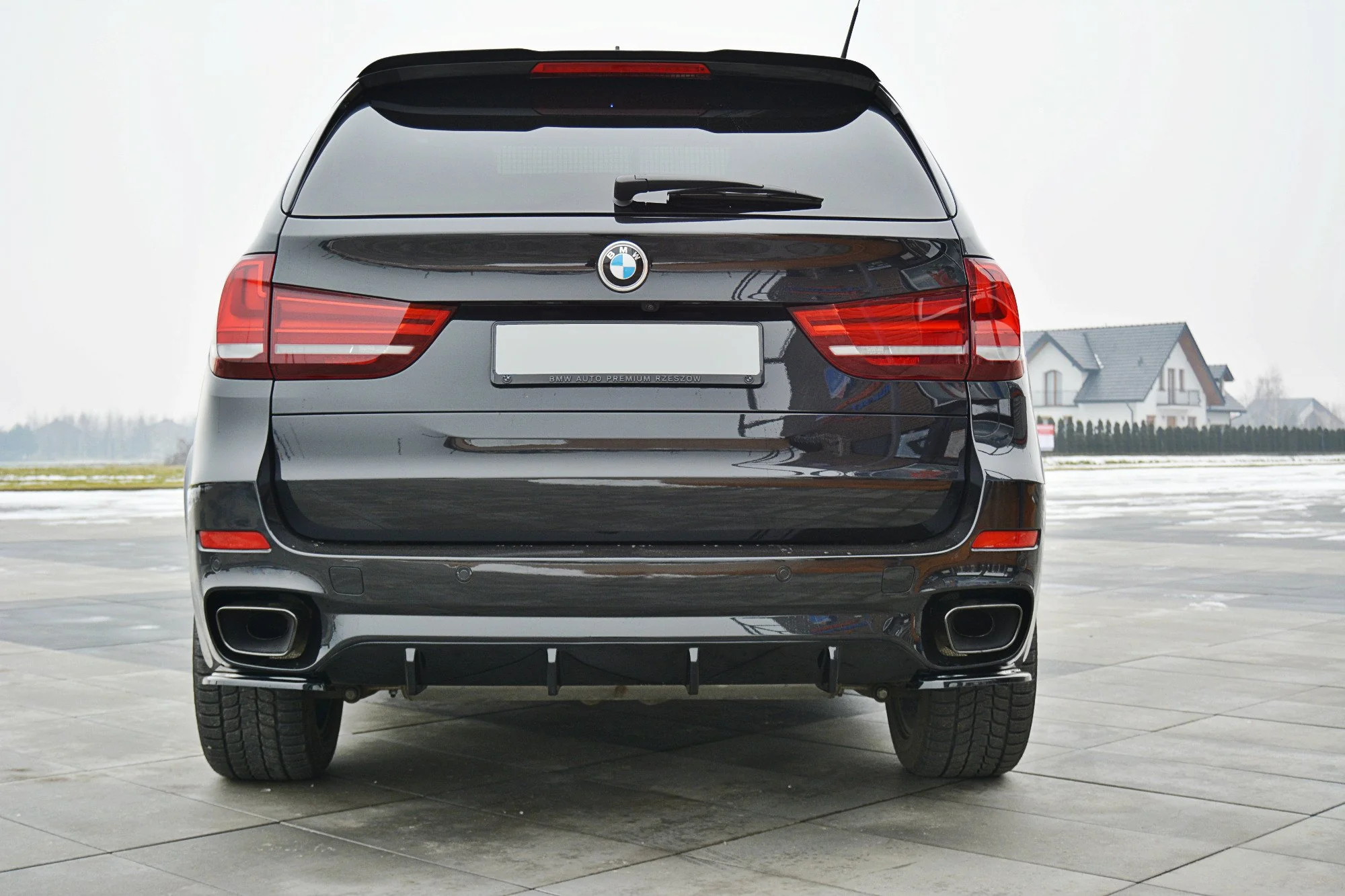 REAR VALANCE BMW X5 F15 M50D - Image 3