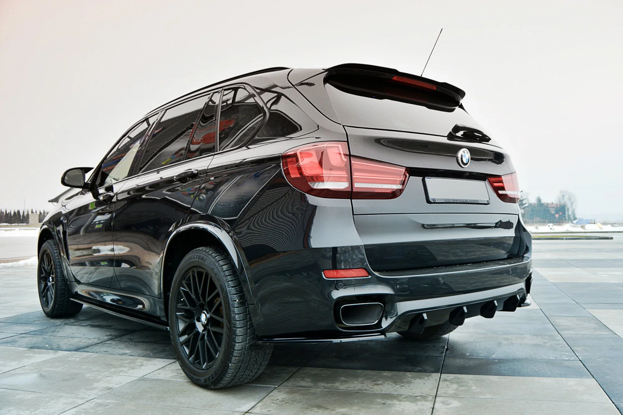 REAR VALANCE BMW X5 F15 M50D - Image 4