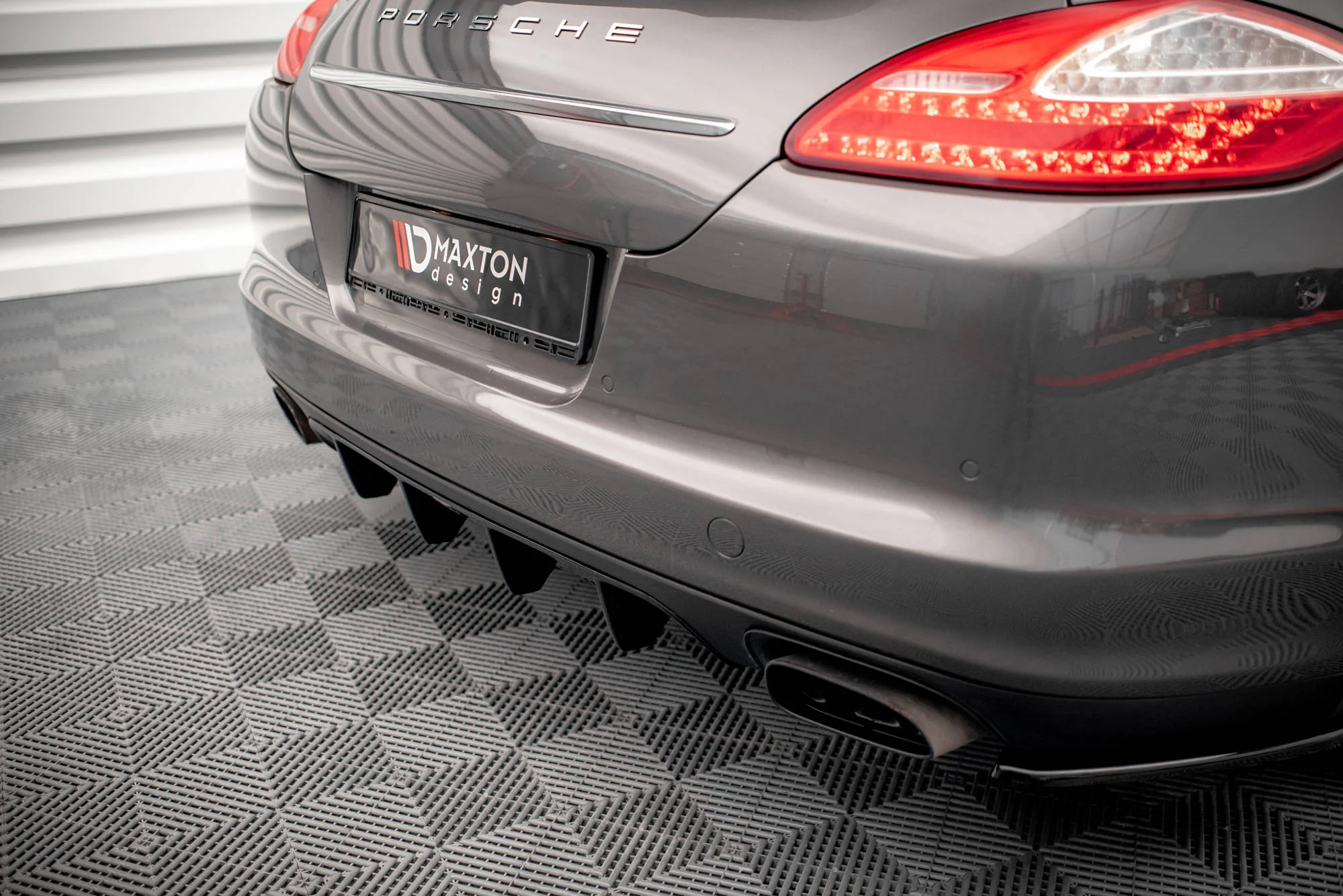 REAR VALANCE PORSCHE PANAMERA / PANAMERA DIESEL 970 - Image 3