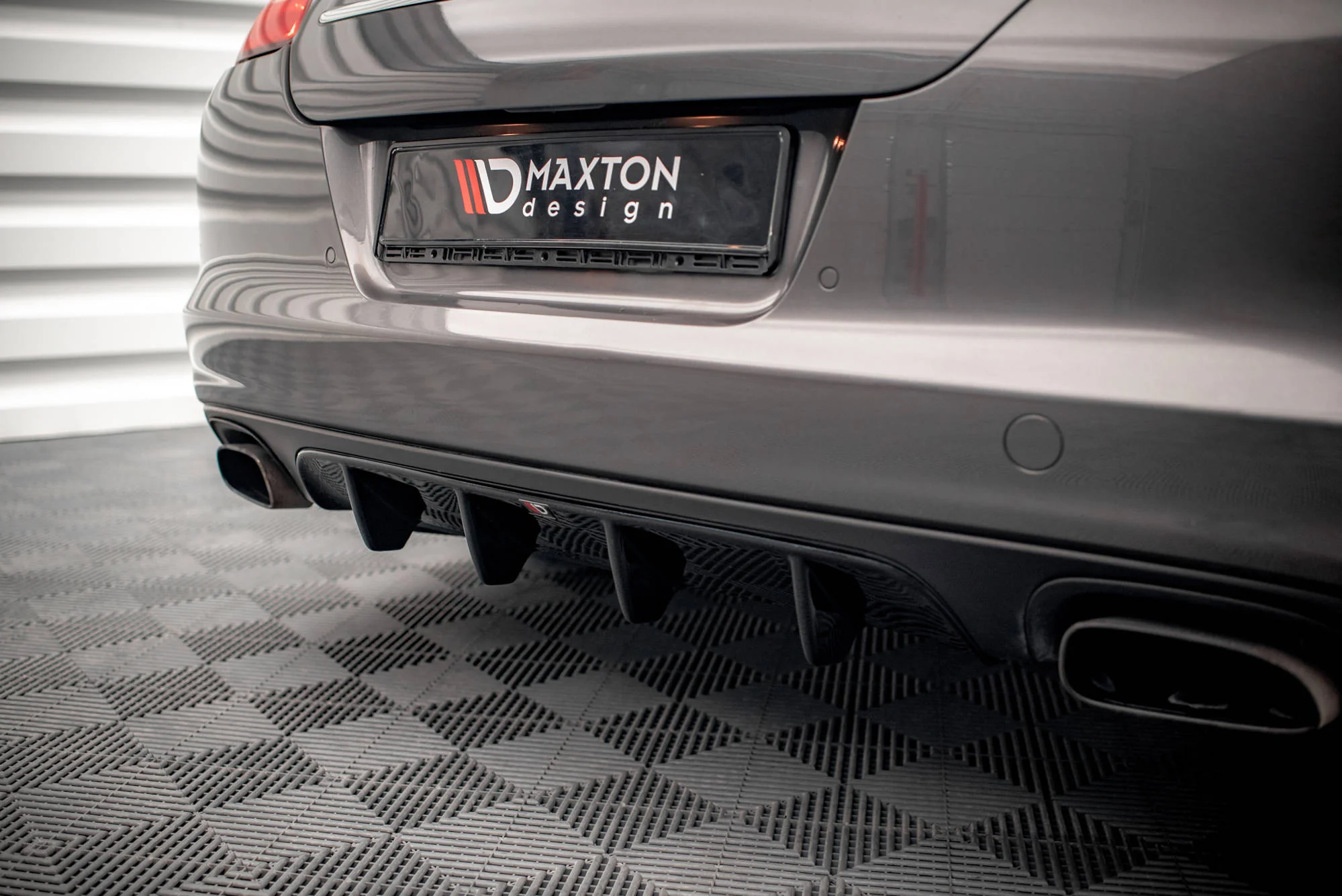 REAR VALANCE PORSCHE PANAMERA / PANAMERA DIESEL 970 - Image 5