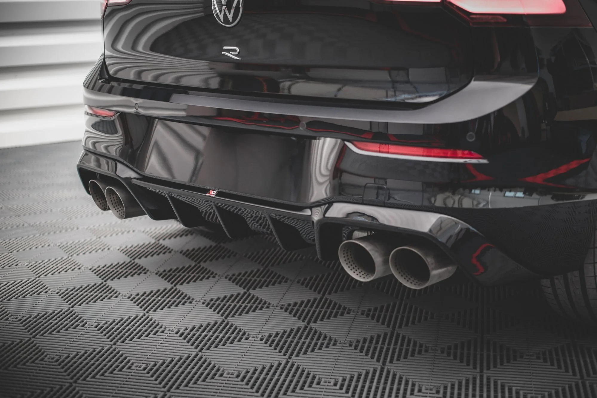 REAR VALANCE V.1 VOLKSWAGEN GOLF R MK8 - Image 5