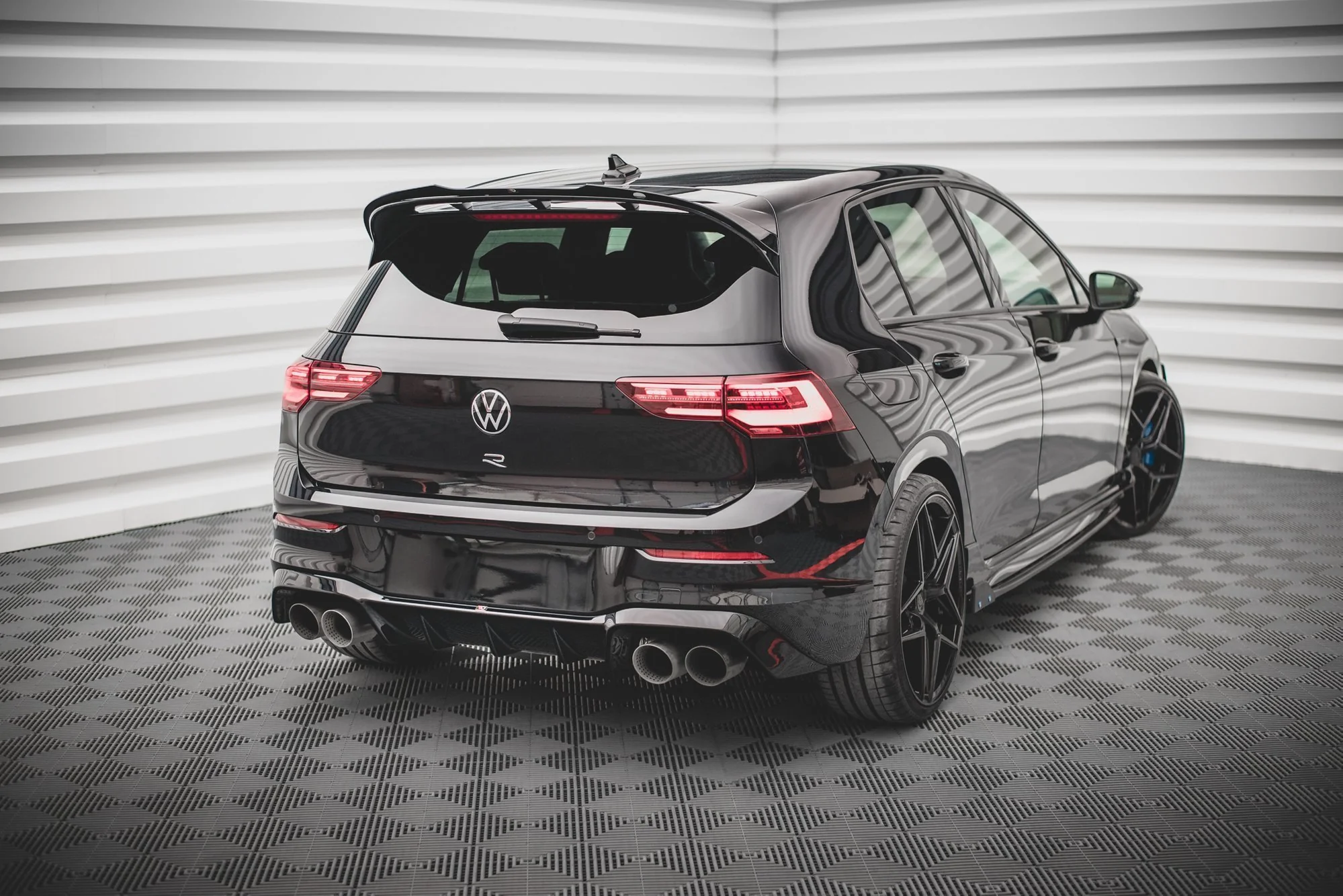 REAR VALANCE V.1 VOLKSWAGEN GOLF R MK8 - Image 6