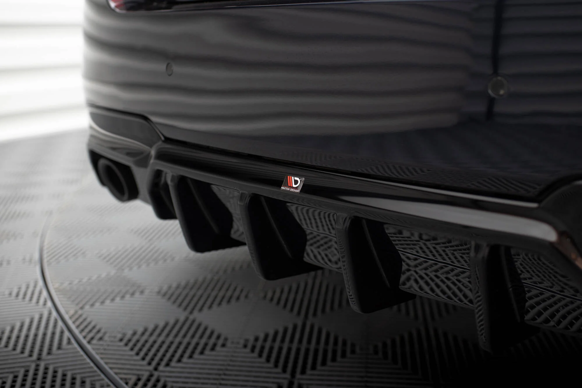 REAR VALANCE V.2 BMW 5 M-PACK F10 (VERSION WITH TWO SINGLE EXHAUSTS) - Image 4