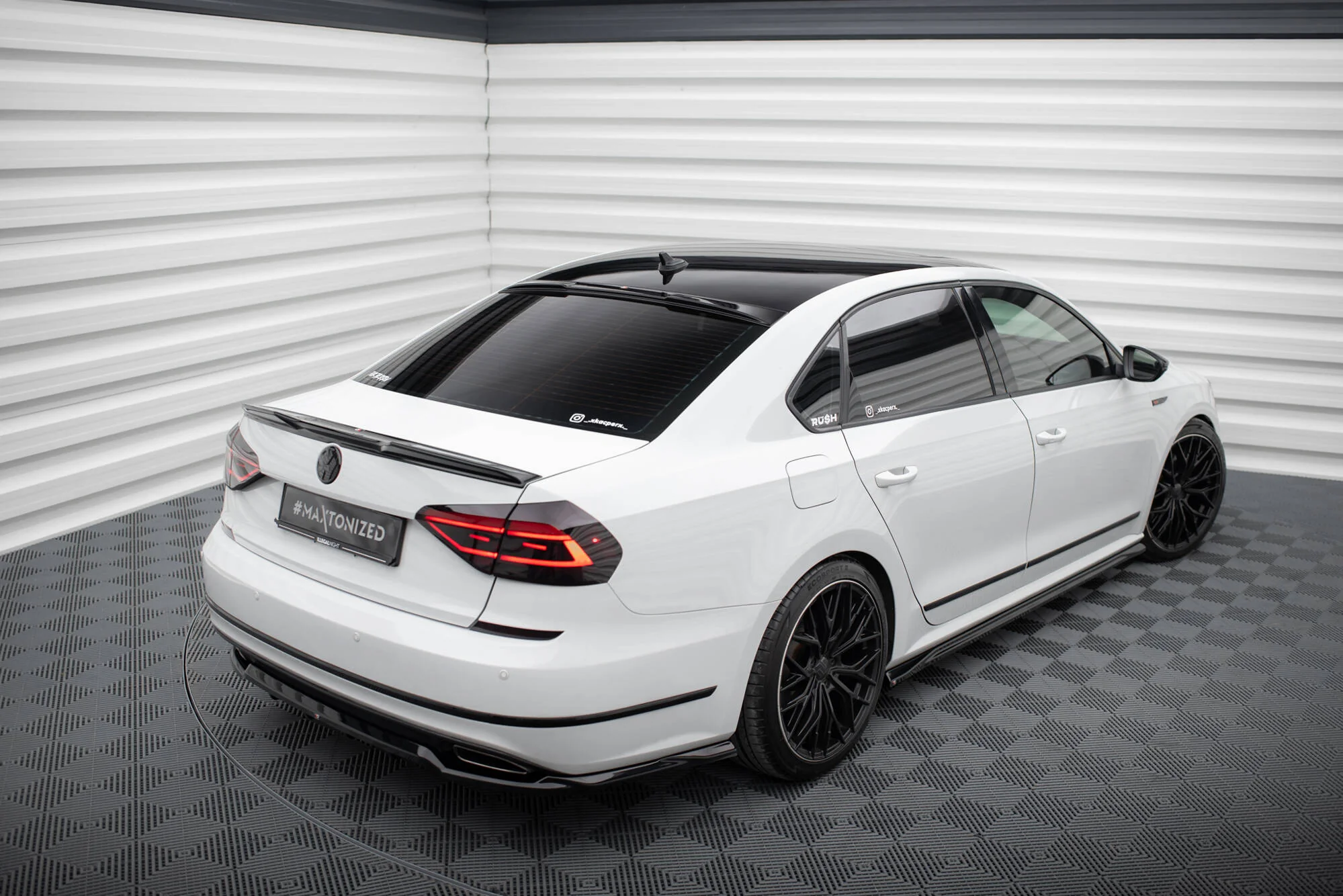 REAR WINDOW VOLKSWAGEN PASSAT GT B8 FACELIFT USA - Image 2