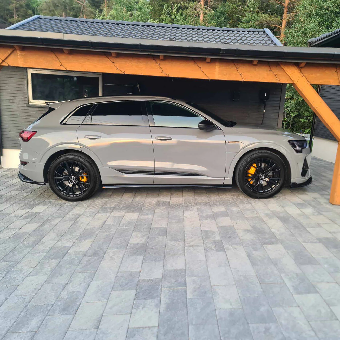 Side Skirts Diffusers Audi e-Tron S-Line - Image 4