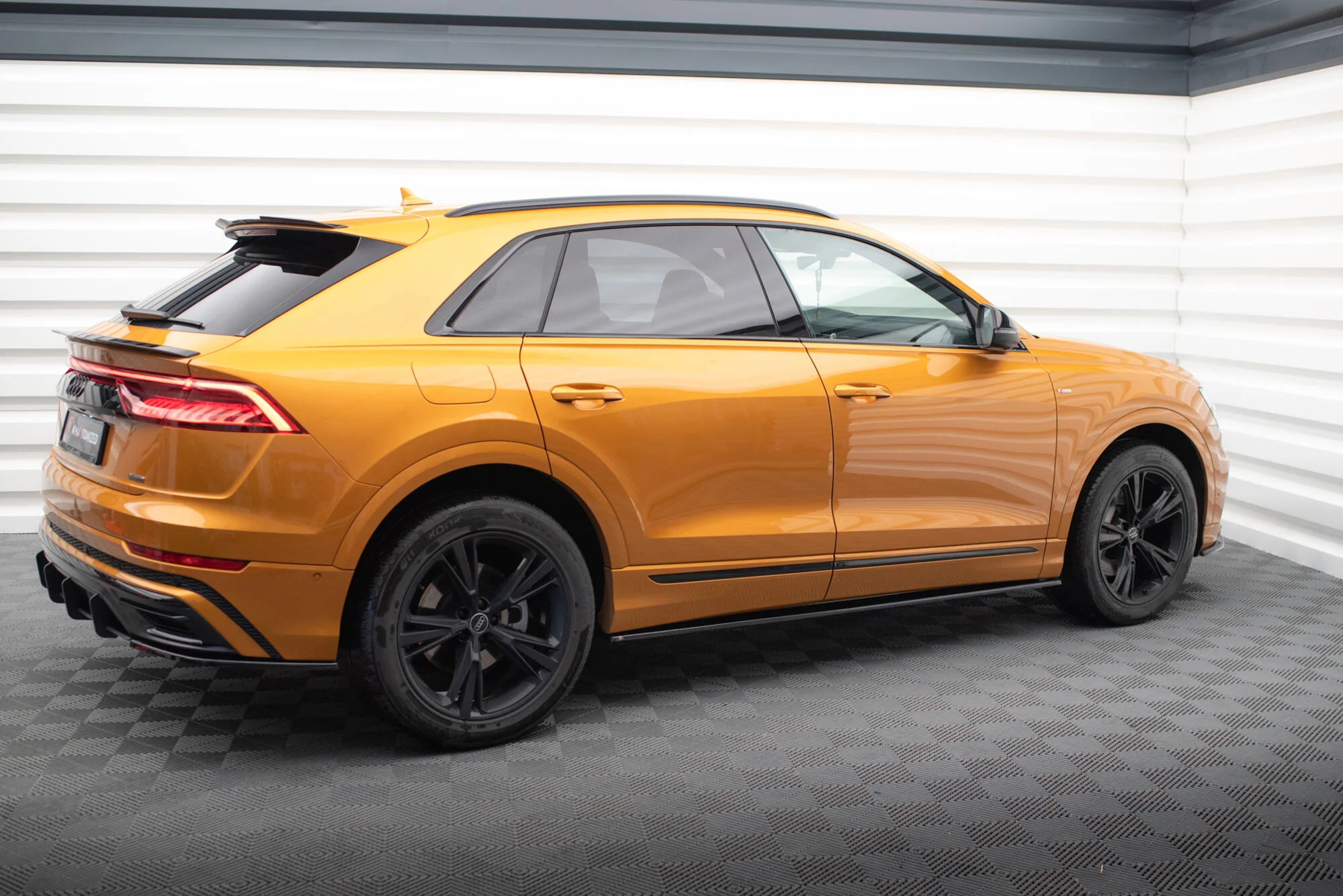 SIDE SKIRTS DIFFUSERS AUDI Q8 S-LINE - Image 2