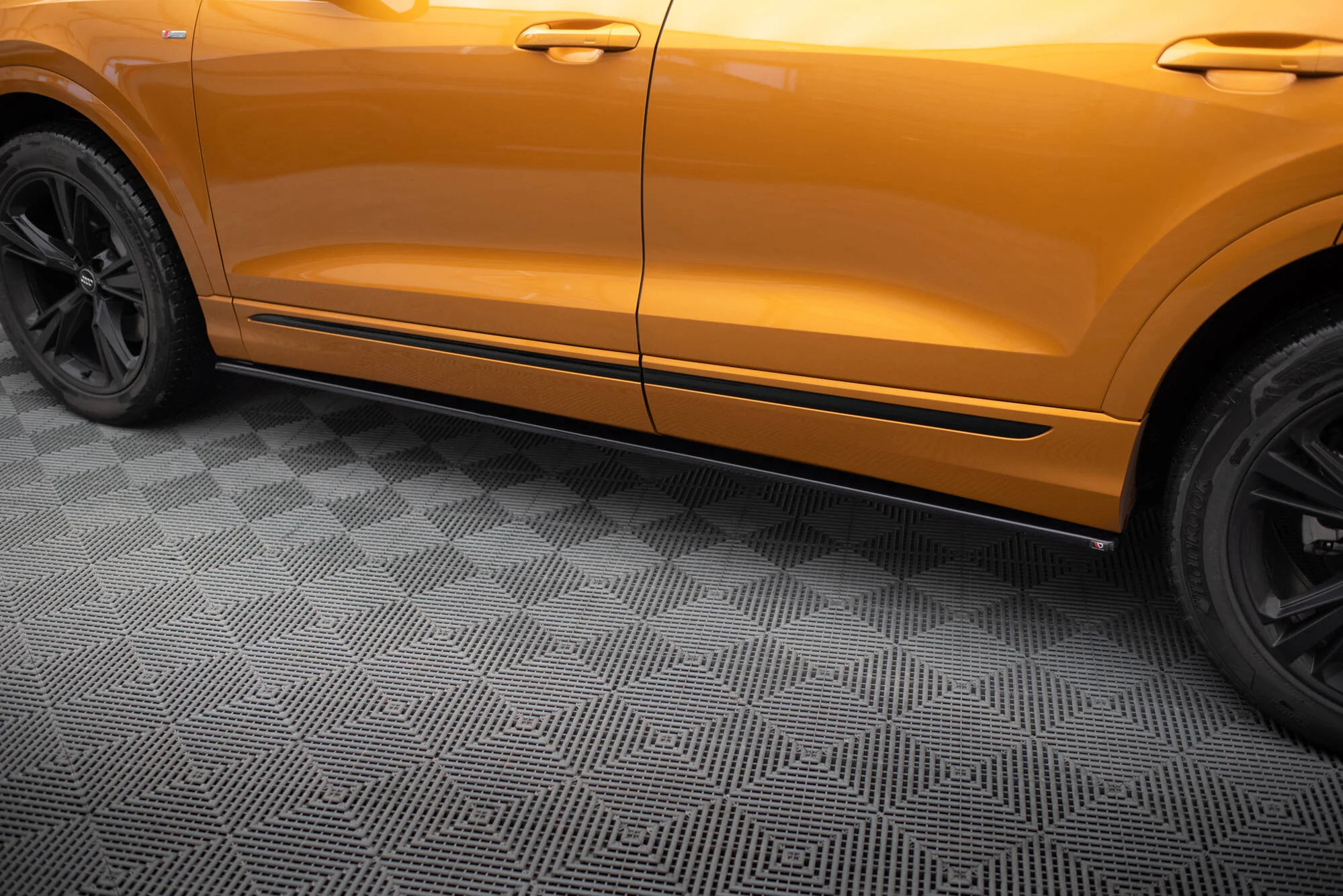 SIDE SKIRTS DIFFUSERS AUDI Q8 S-LINE - Image 3