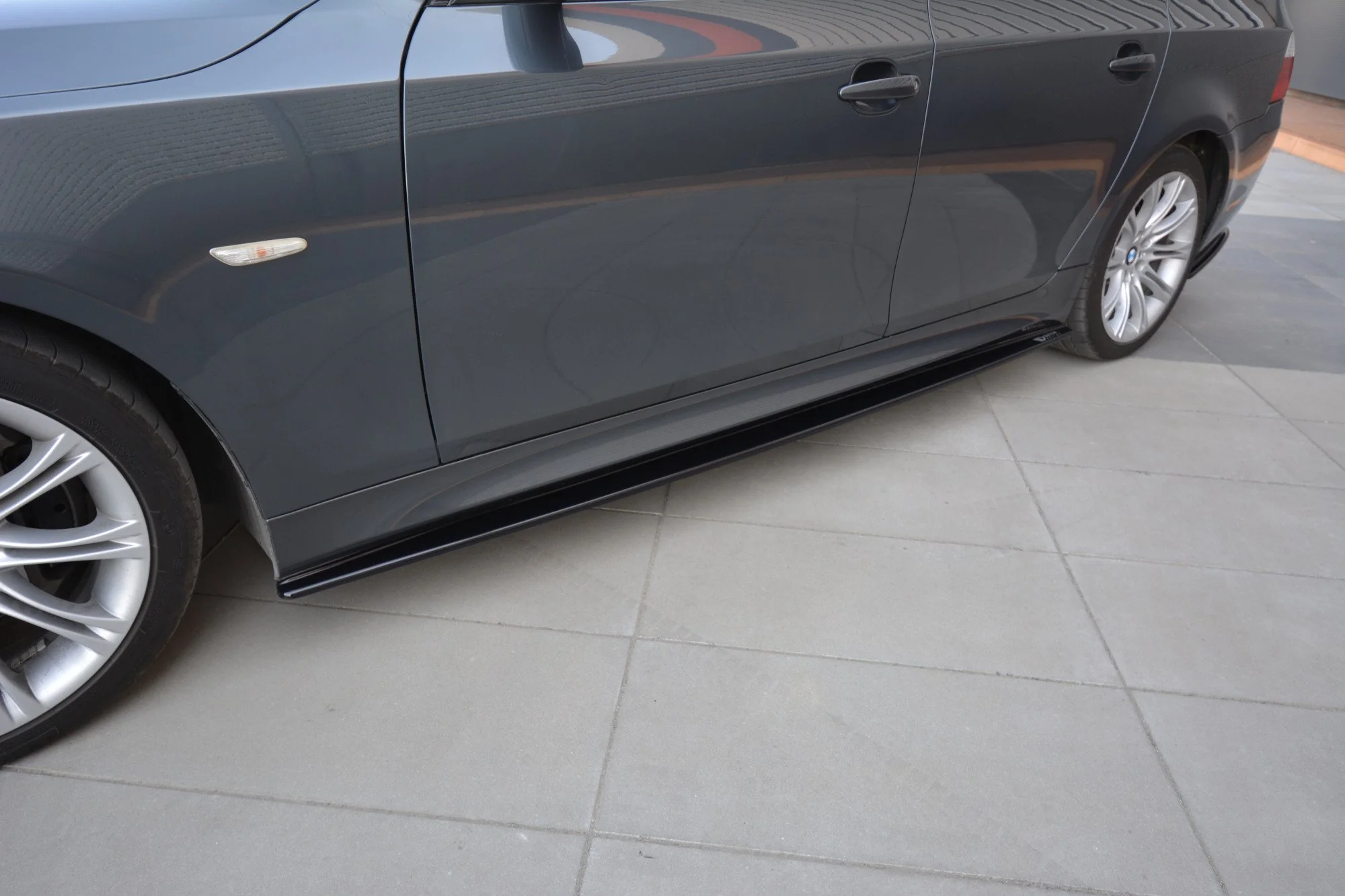 SIDE SKIRTS DIFFUSERS BMW 5 E60/61 M-PACK - Image 4