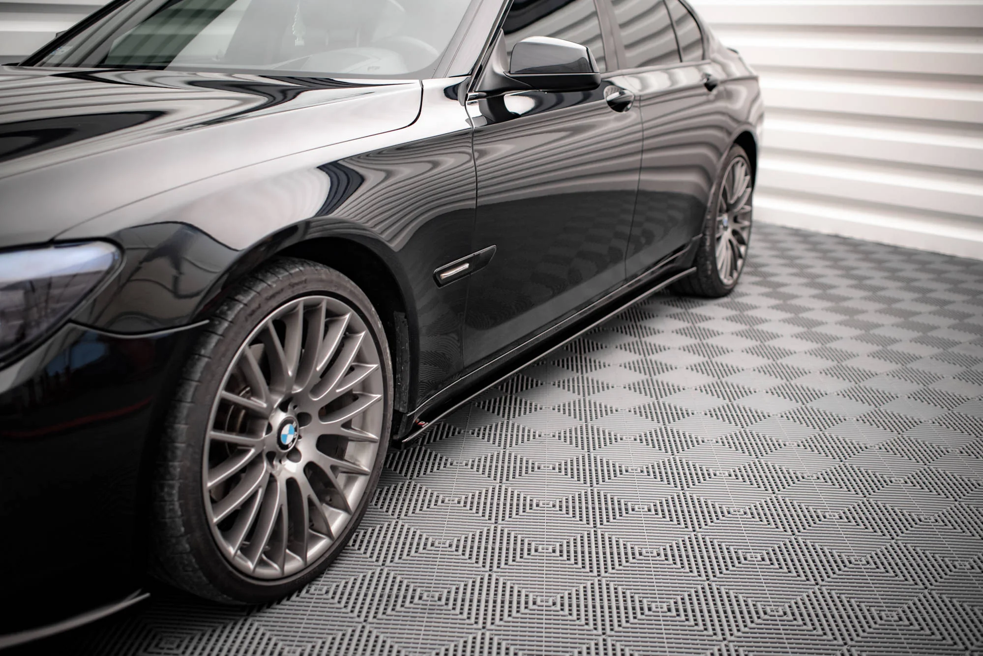 SIDE SKIRTS DIFFUSERS BMW 7 M-PACK F01 - Image 3