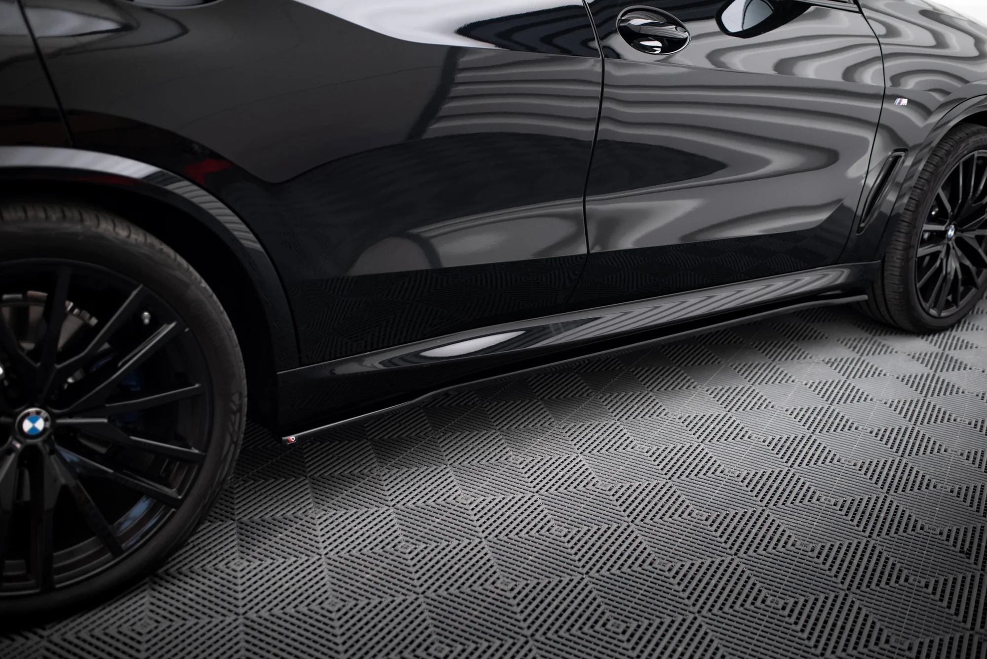 SIDE SKIRTS DIFFUSERS BMW X5 G05 M-PACK - Image 3