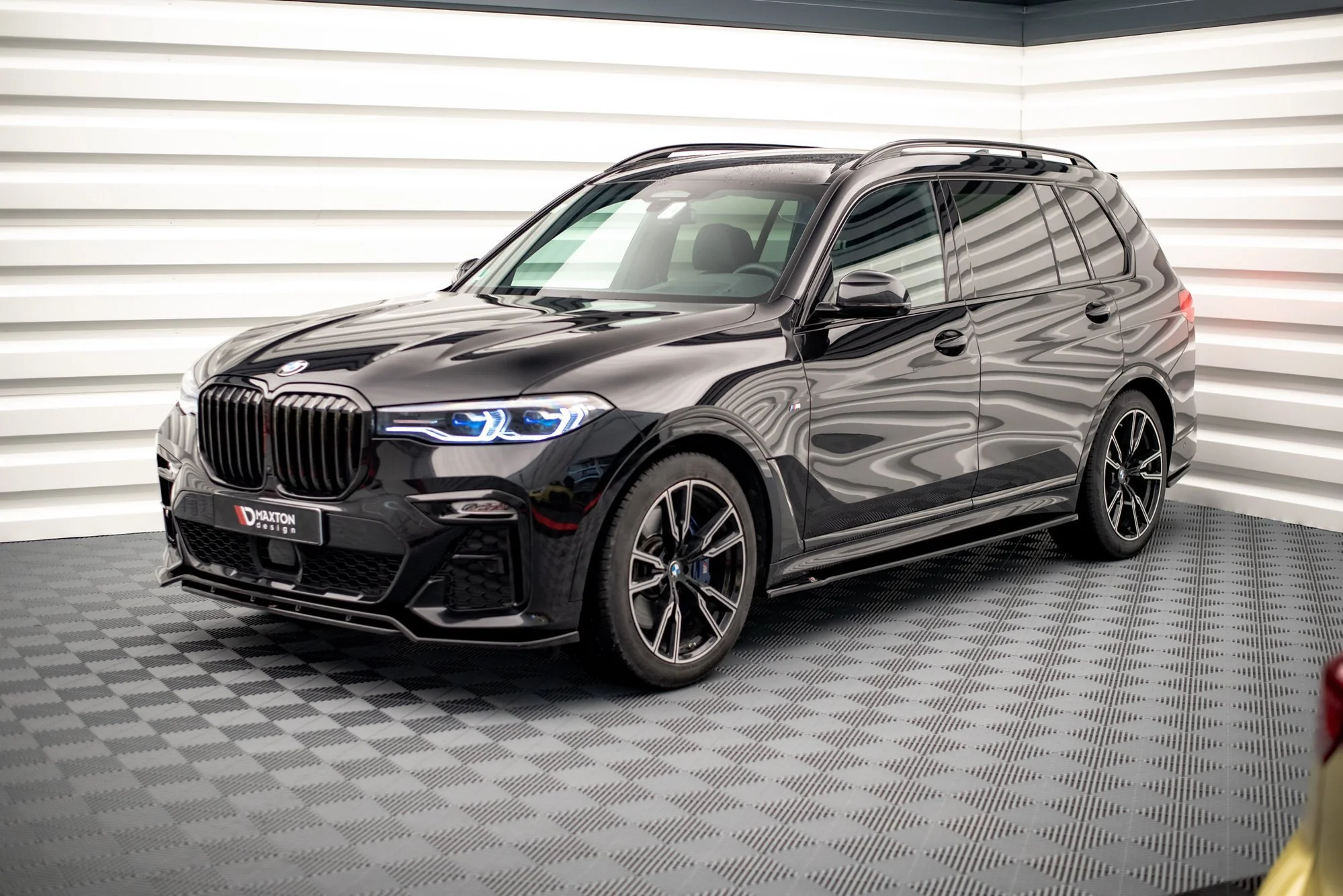 SIDE SKIRTS DIFFUSERS BMW X7 M G07 - Image 2