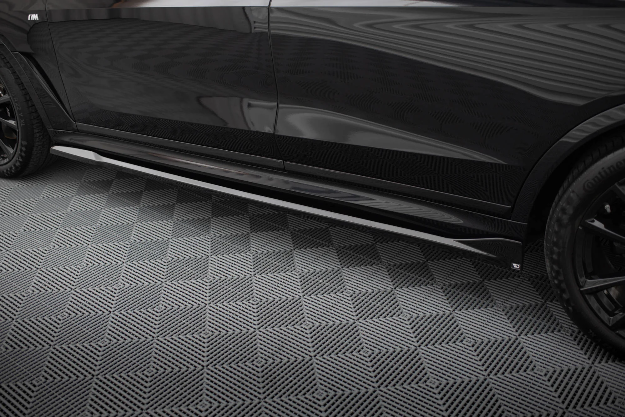 SIDE SKIRTS DIFFUSERS BMW X7 M-PACK G07 FACELIFT - Image 4