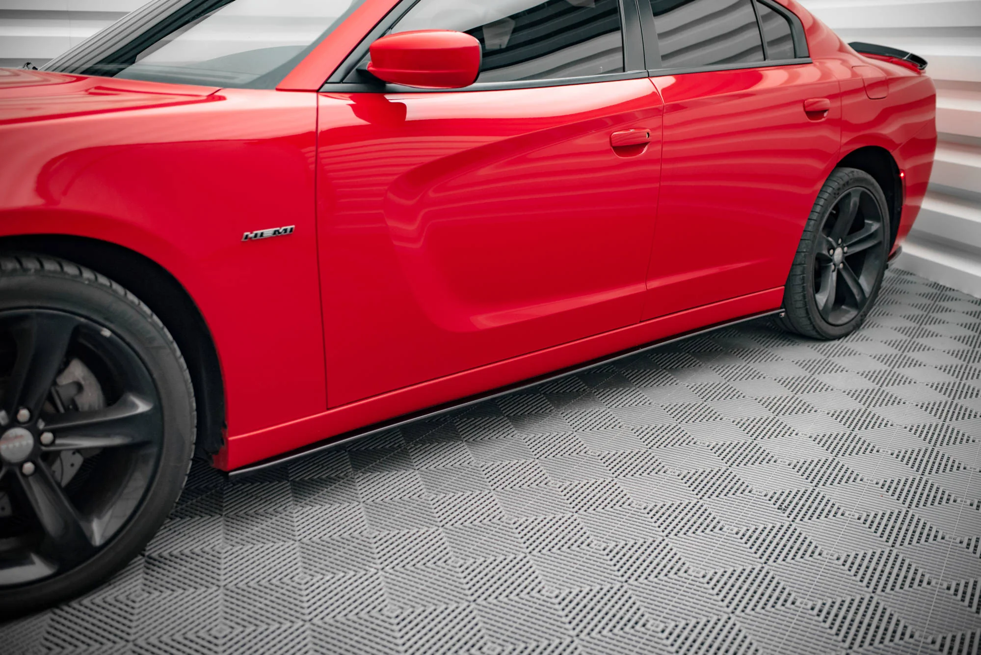 SIDE SKIRTS DIFFUSERS DODGE CHARGER RT MK7 FACELIFT - Image 3