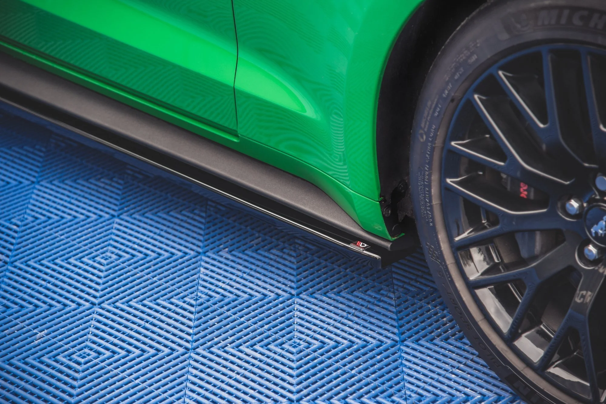 SIDE SKIRTS DIFFUSERS + FLAPS FORD MUSTANG GT MK6 FACELIFT - Image 5