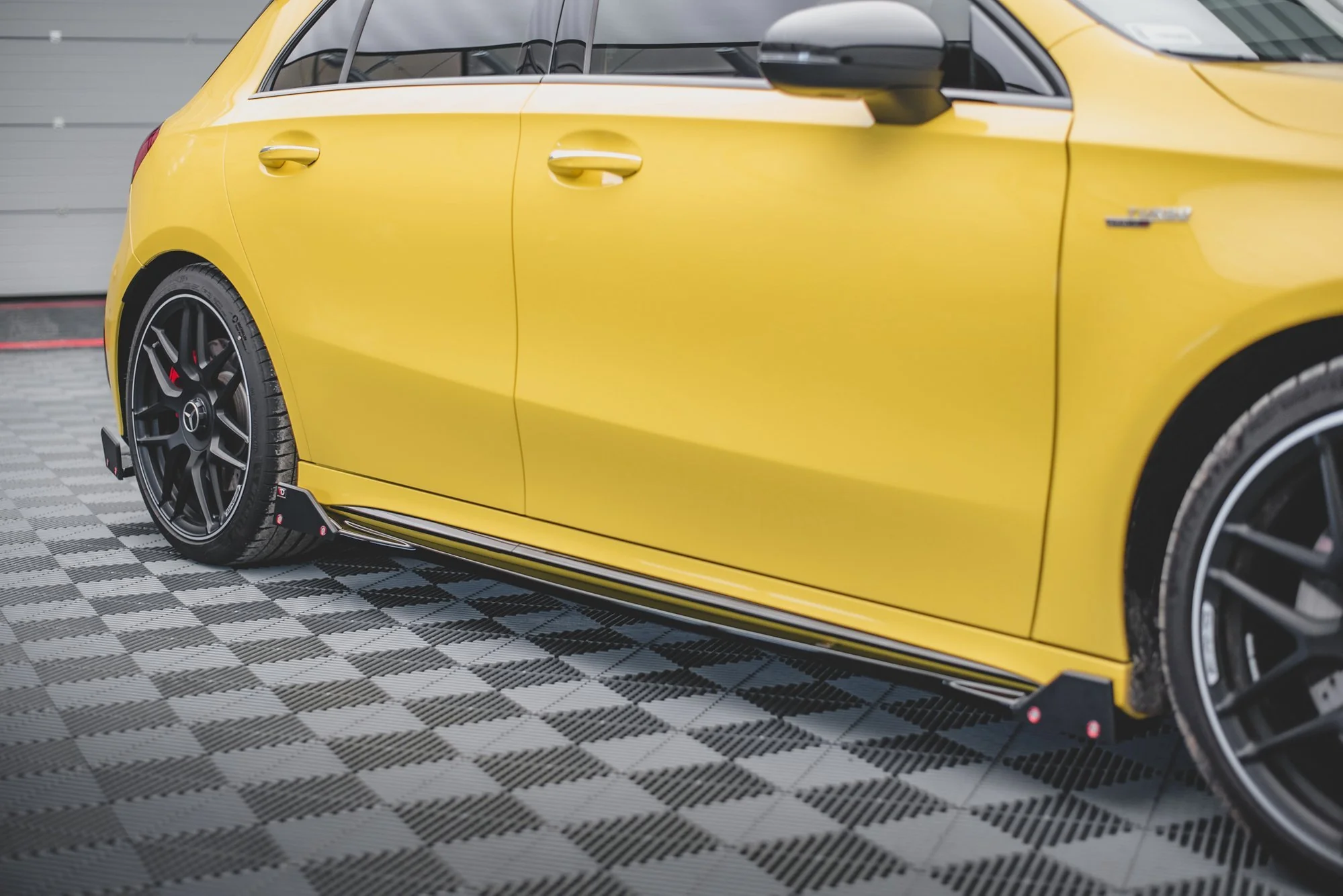 SIDE SKIRTS DIFFUSERS + FLAPS V.2 MERCEDES-AMG A45 S - Image 3
