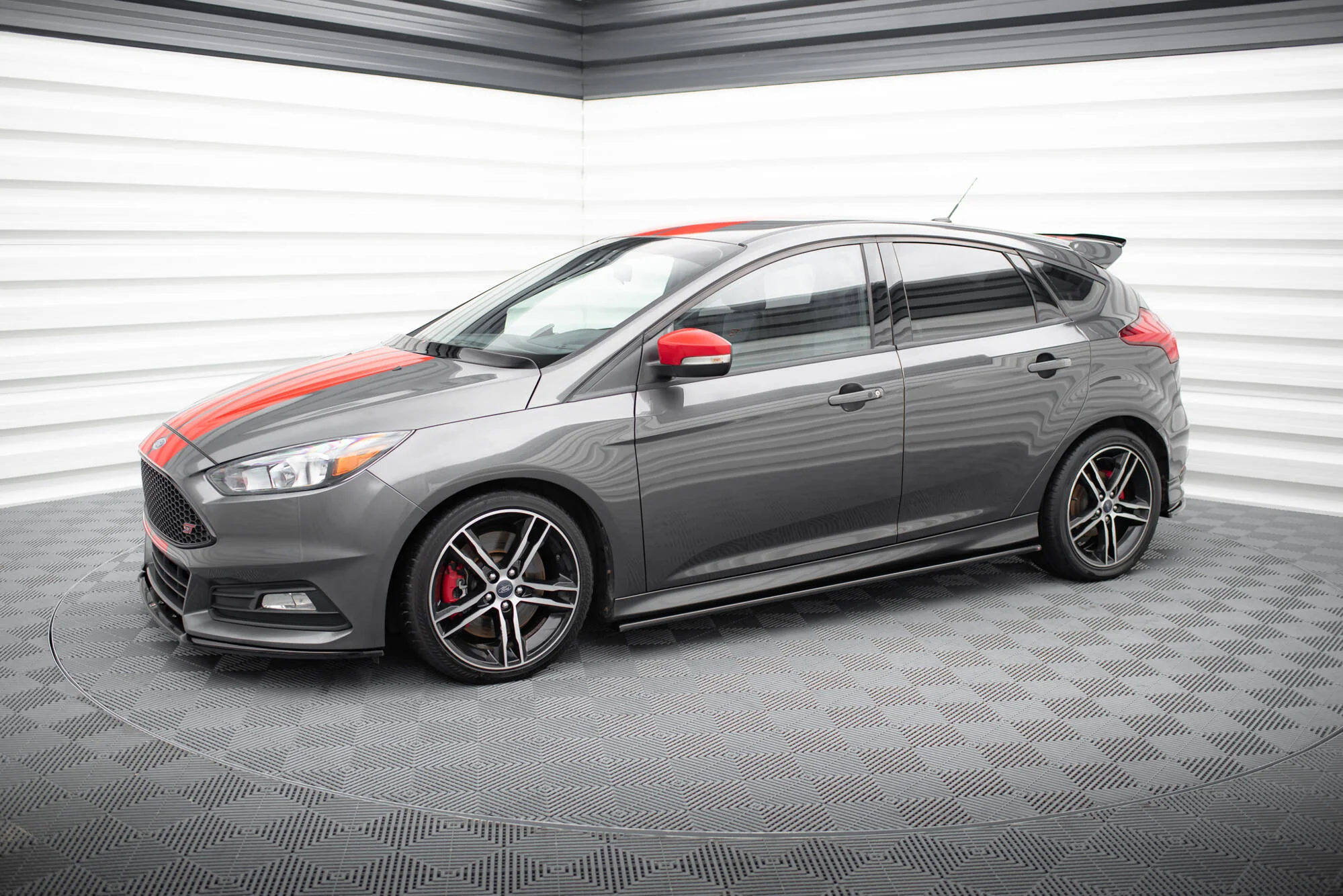 SIDE SKIRTS DIFFUSERS FORD FOCUS ST / ST-LINE MK3 / MK3 FL HATCHBACK / ESTATE - Image 4