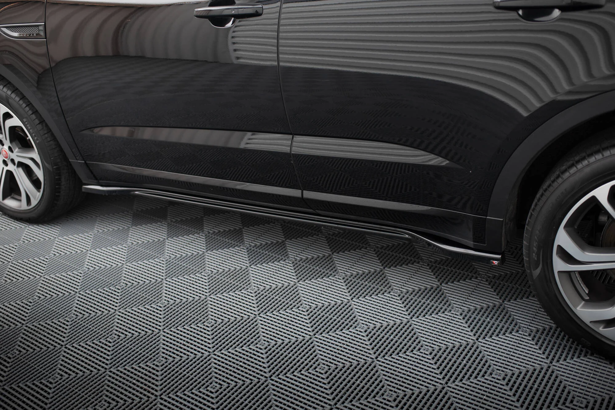 SIDE SKIRTS DIFFUSERS JAGUAR E-PACE R-DYNAMIC MK1 - Image 4
