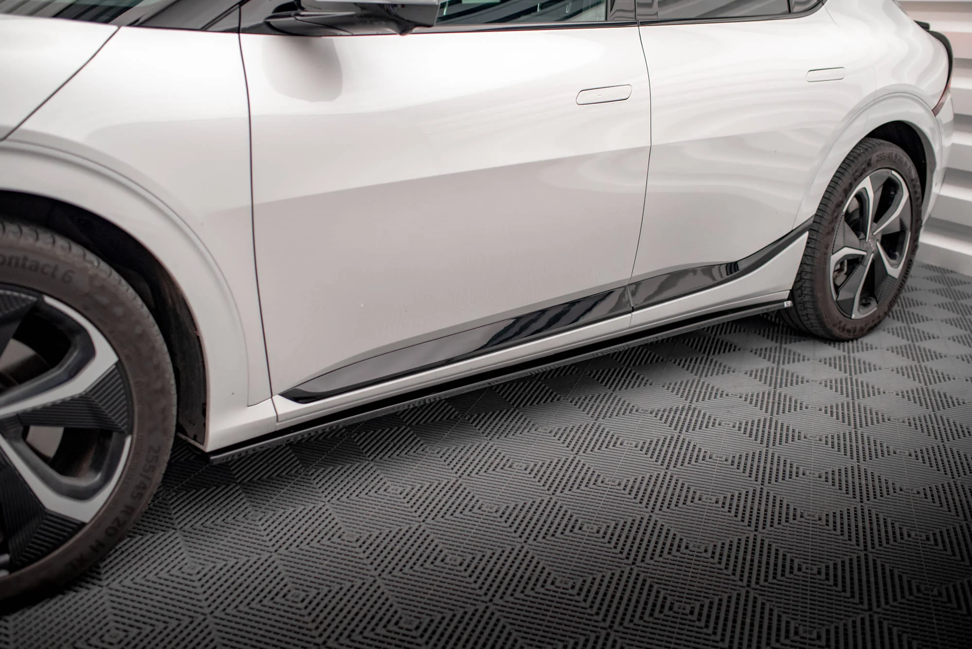 SIDE SKIRTS DIFFUSERS KIA EV6 GT-LINE MK1 - Image 3
