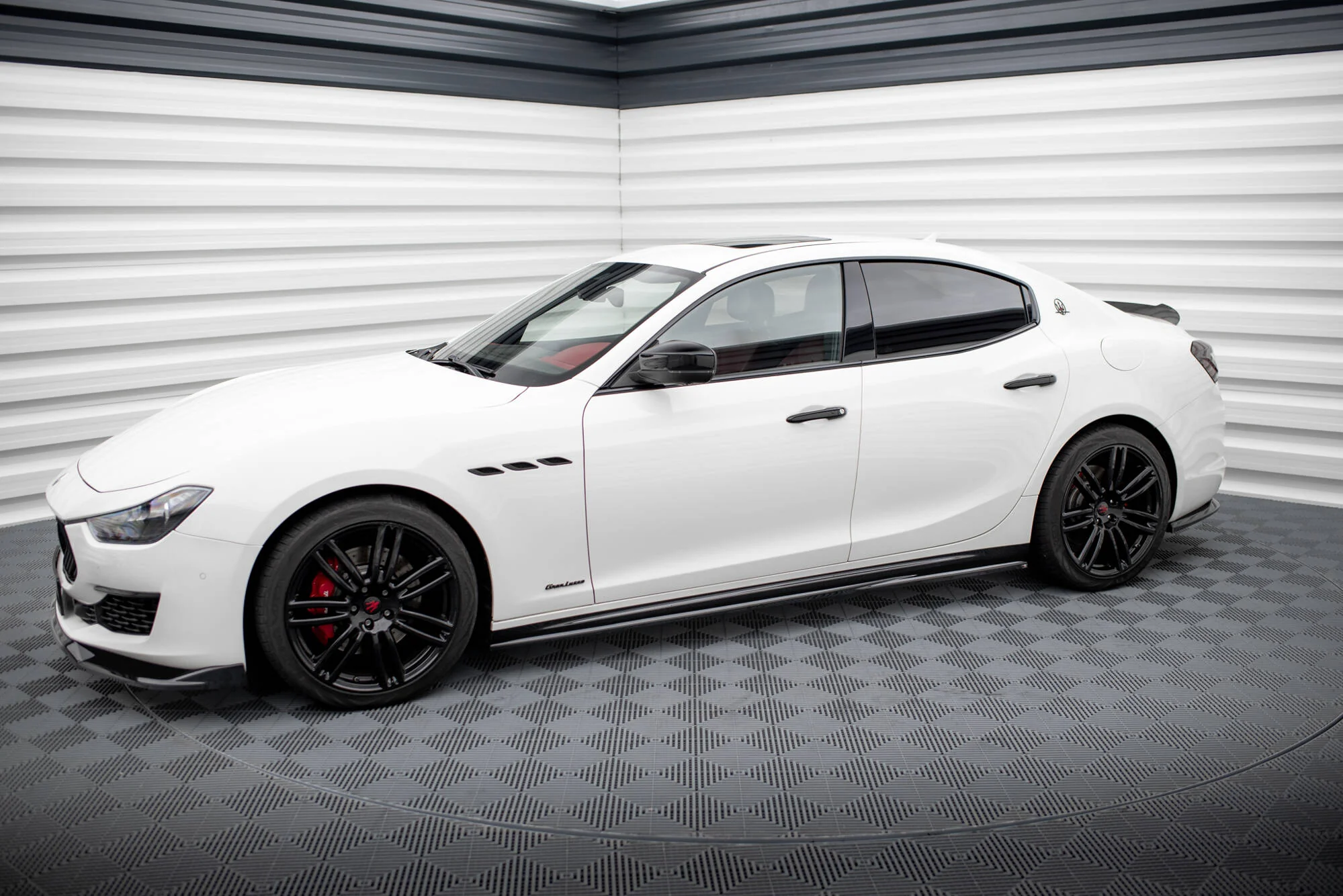 Side Skirts Diffusers Maserati Ghibli Mk3 Facelift - Image 2