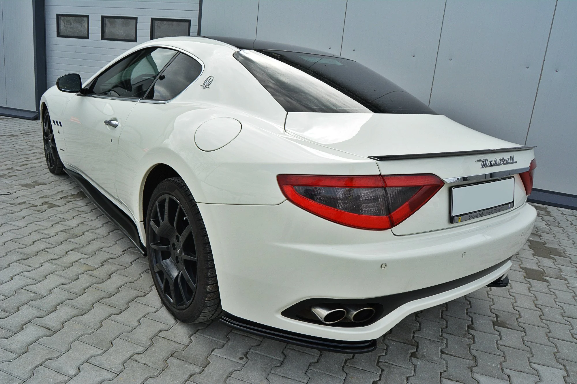 SIDE SKIRTS DIFFUSERS MASERATI GRANTURISMO - Image 3