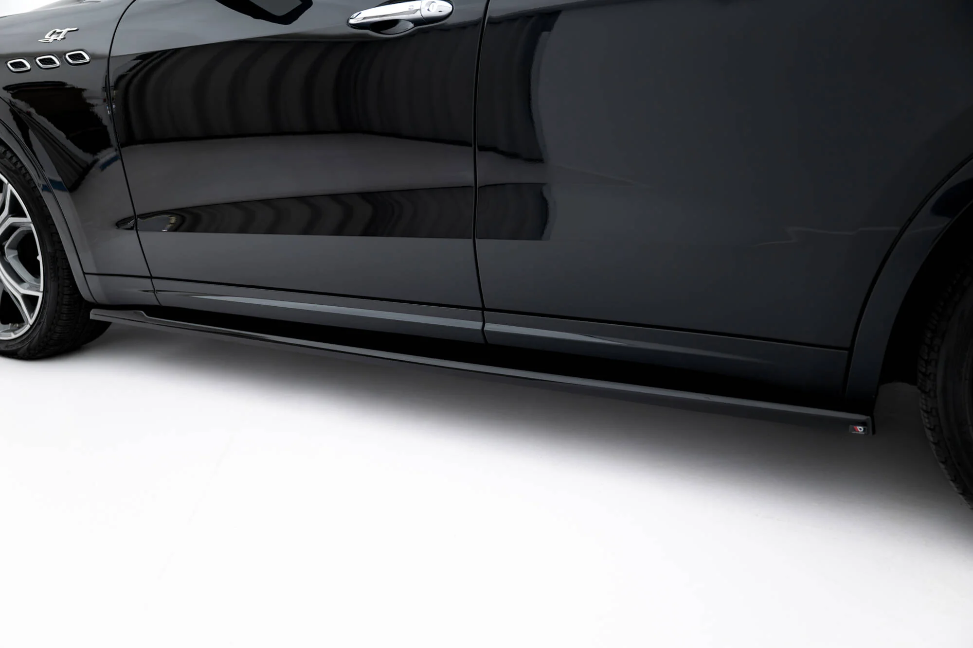 SIDE SKIRTS DIFFUSERS MASERATI LEVANTE MK1 - Image 4