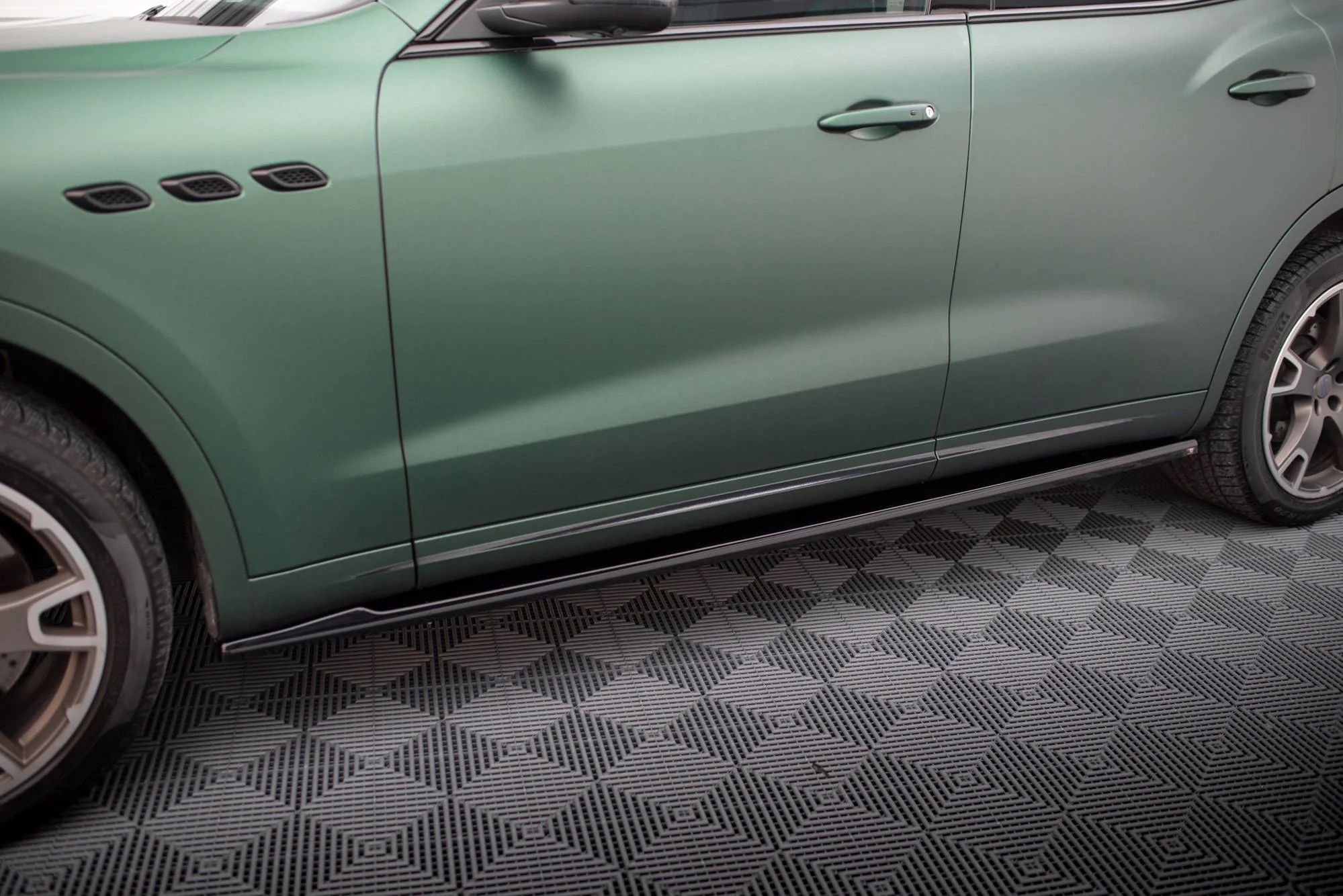 SIDE SKIRTS DIFFUSERS MASERATI LEVANTE MK1 - Image 6