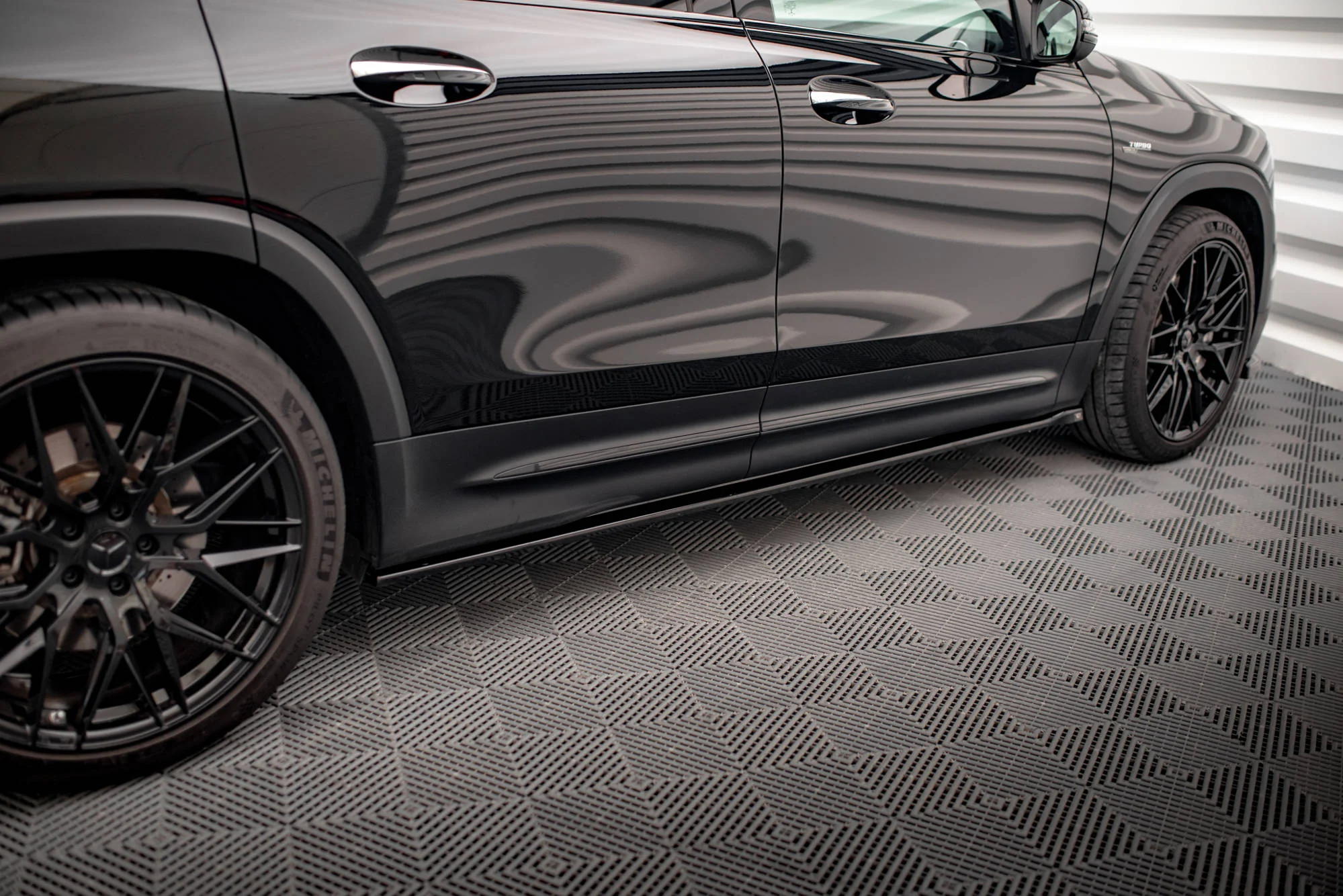 SIDE SKIRTS DIFFUSERS MERCEDES-AMG GLB 35 X247 - Image 4