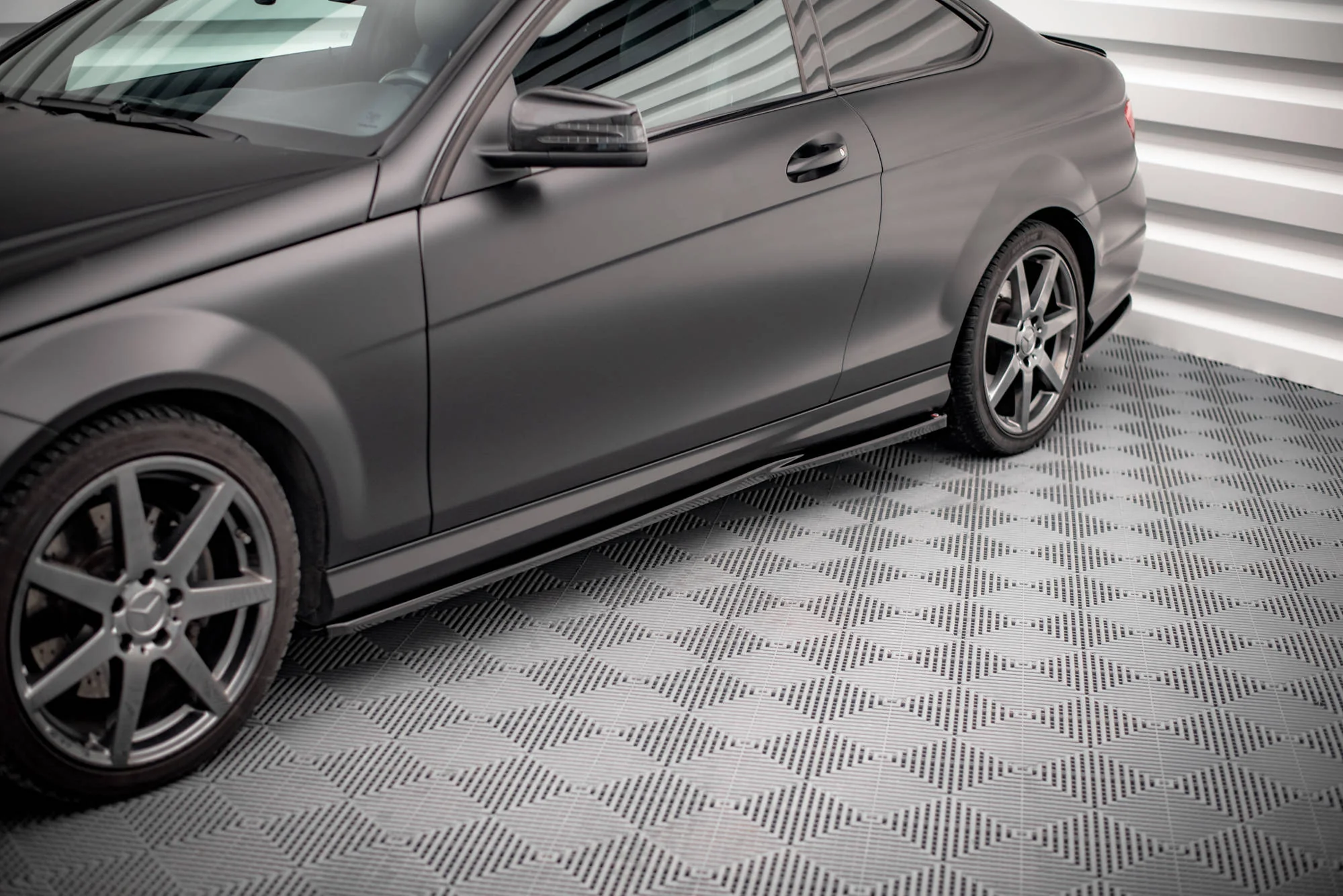 SIDE SKIRTS DIFFUSERS MERCEDES-BENZ C COUPE AMG-LINE C204 - Image 3