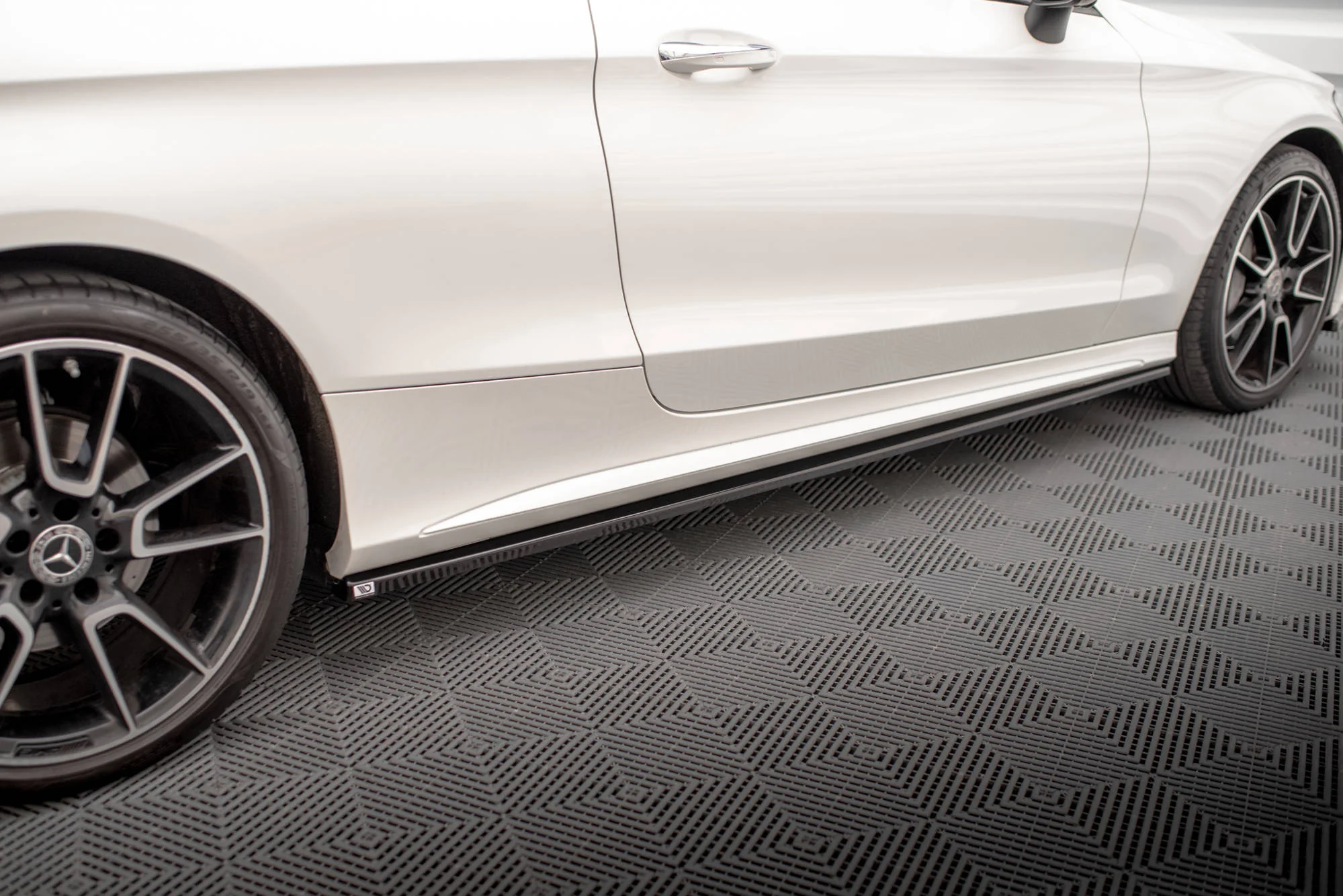 SIDE SKIRTS DIFFUSERS MERCEDES-BENZ C COUPE AMG-LINE C205 FACELIFT - Image 4