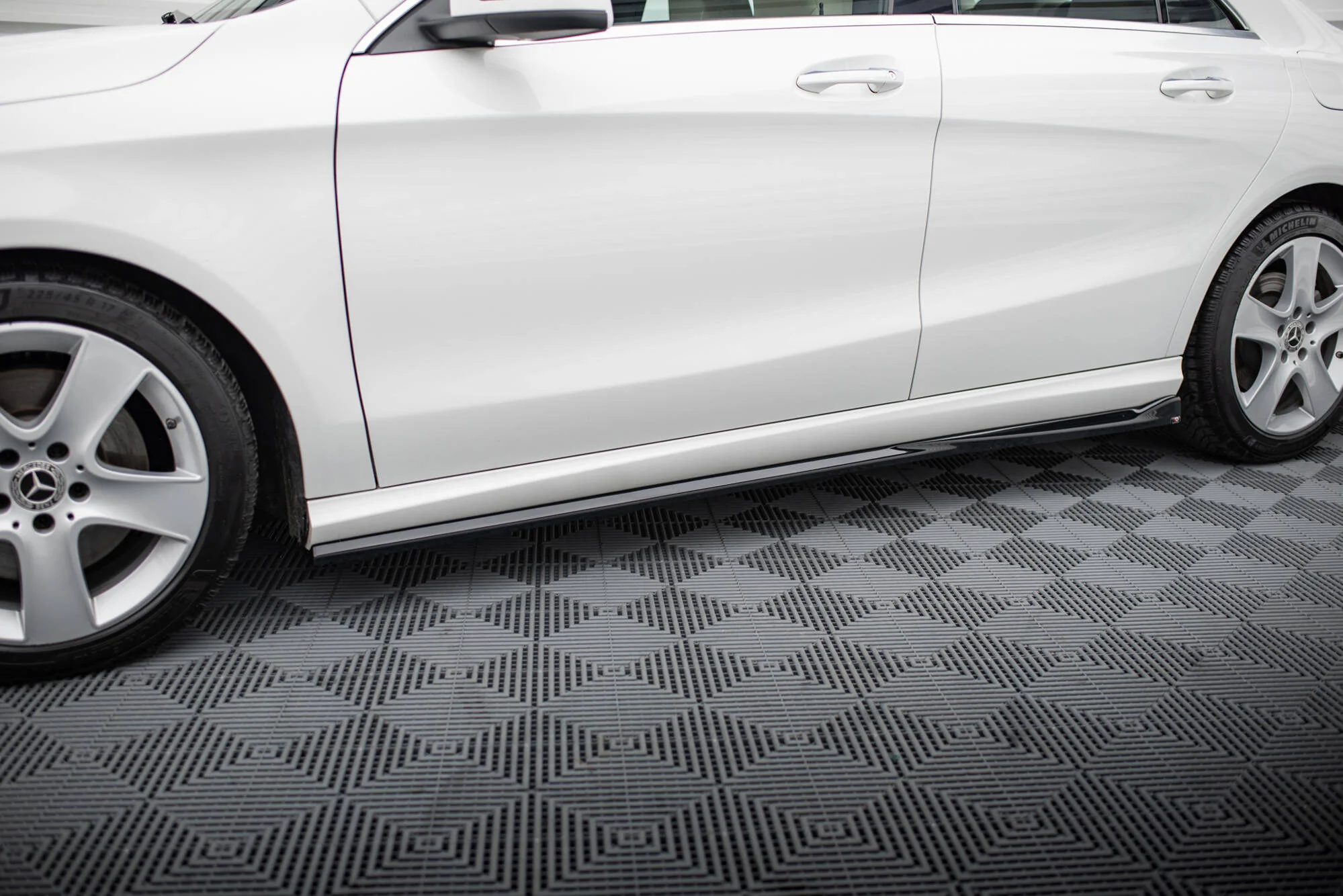 SIDE SKIRTS DIFFUSERS MERCEDES-BENZ CLA C117 FACELIFT - Image 3