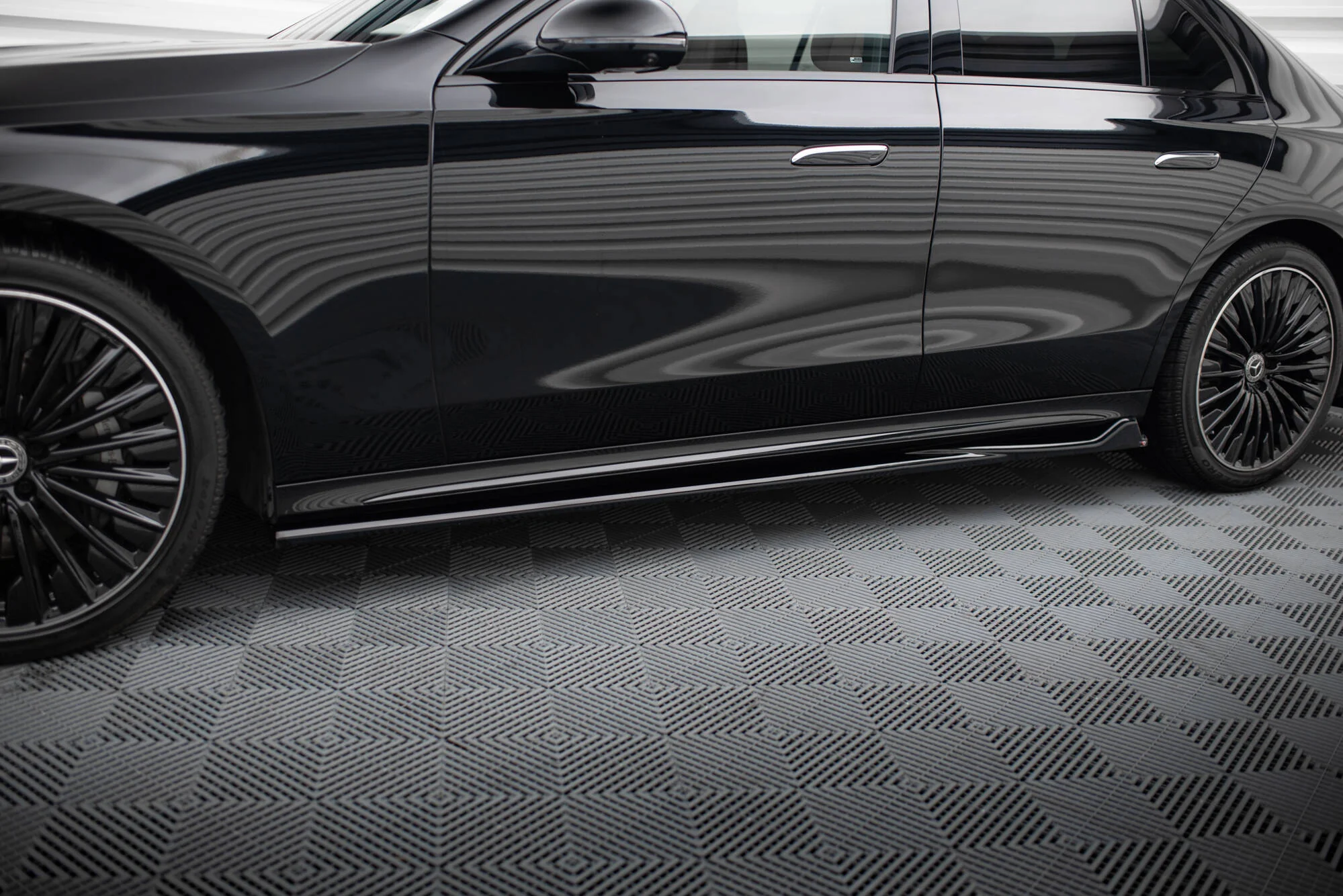 SIDE SKIRTS DIFFUSERS MERCEDES-BENZ E AMG-LINE W214 - Image 3