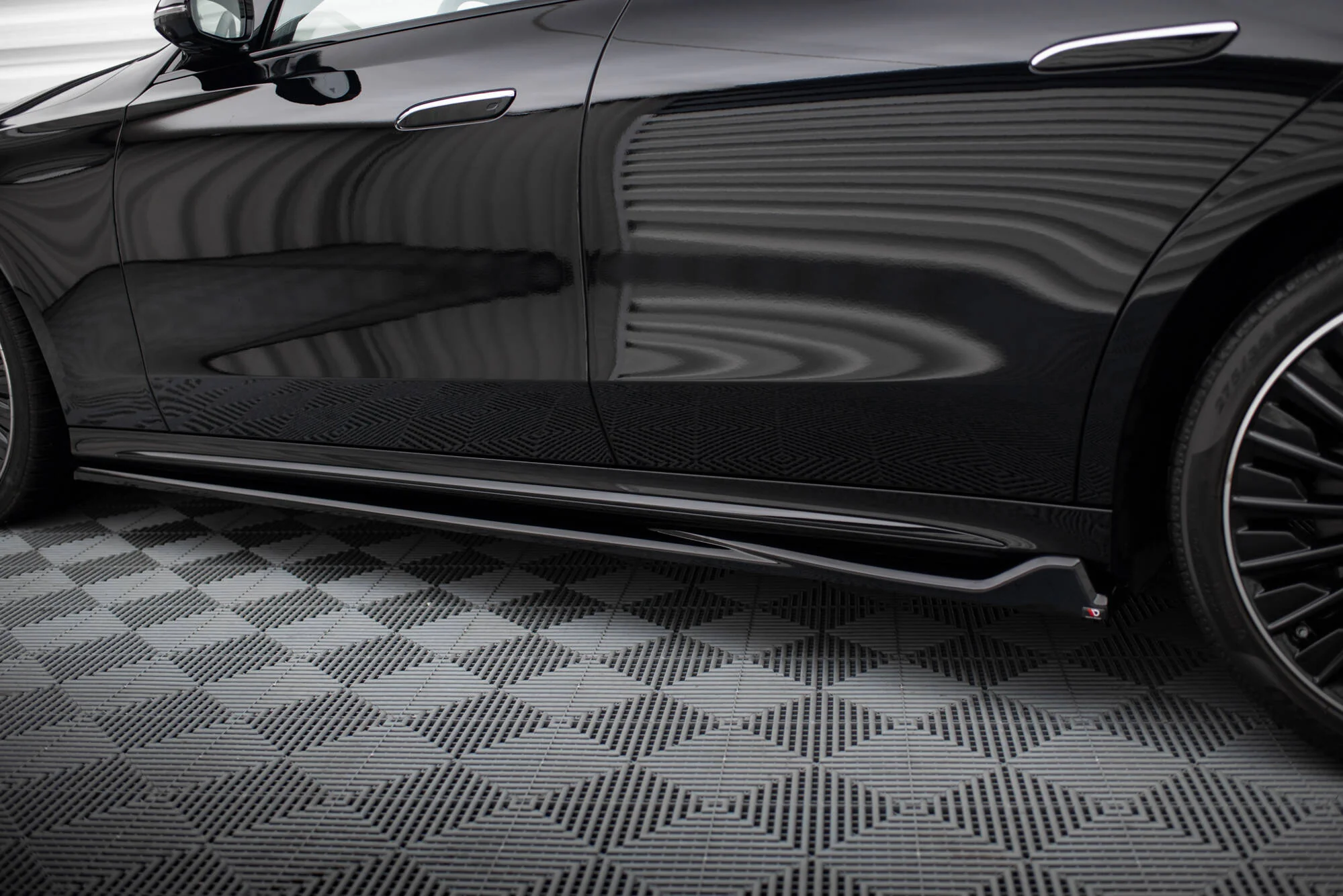 SIDE SKIRTS DIFFUSERS MERCEDES-BENZ E AMG-LINE W214 - Image 4