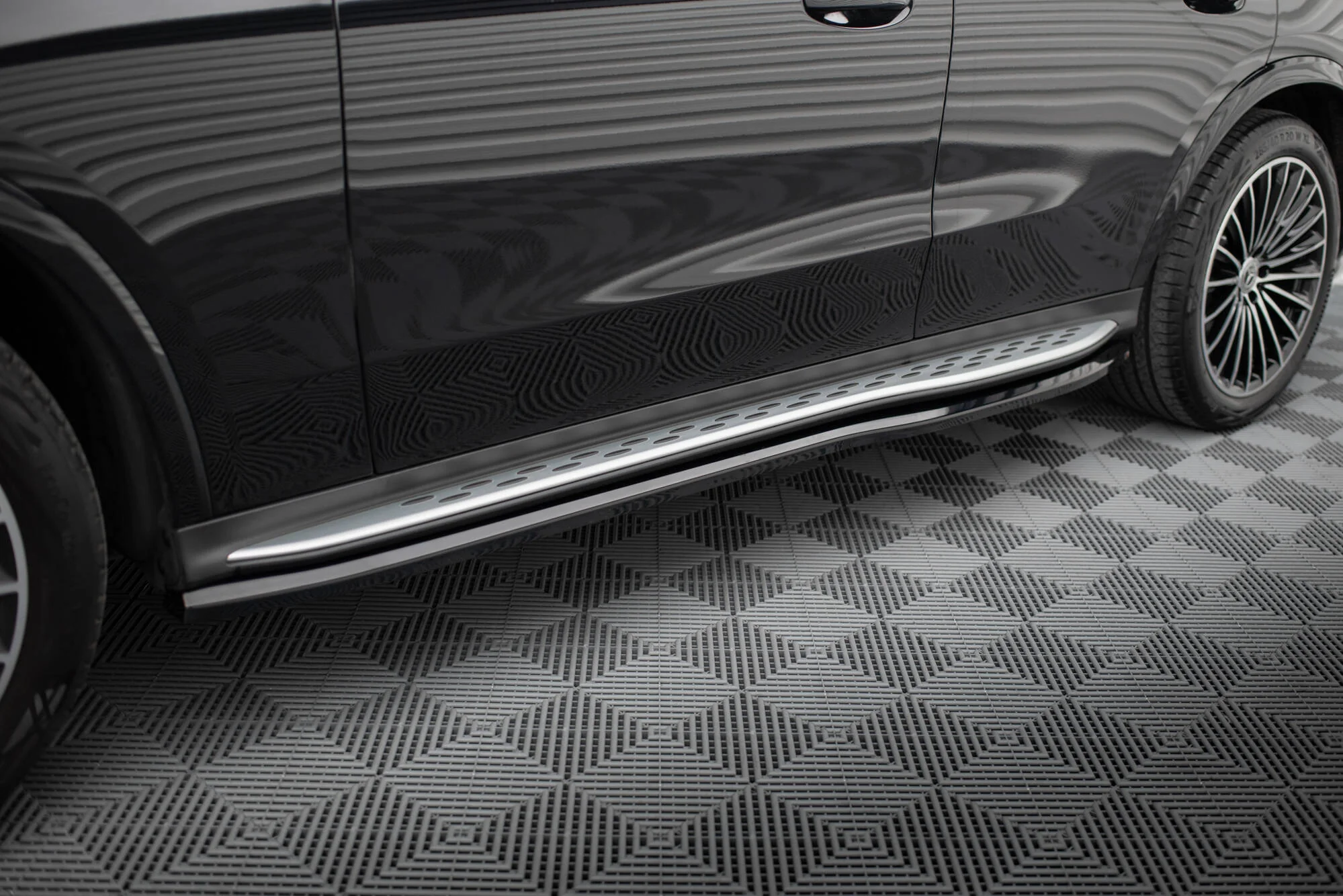 SIDE SKIRTS DIFFUSERS MERCEDES-BENZ GLC AMG-LINE X254 - Image 3