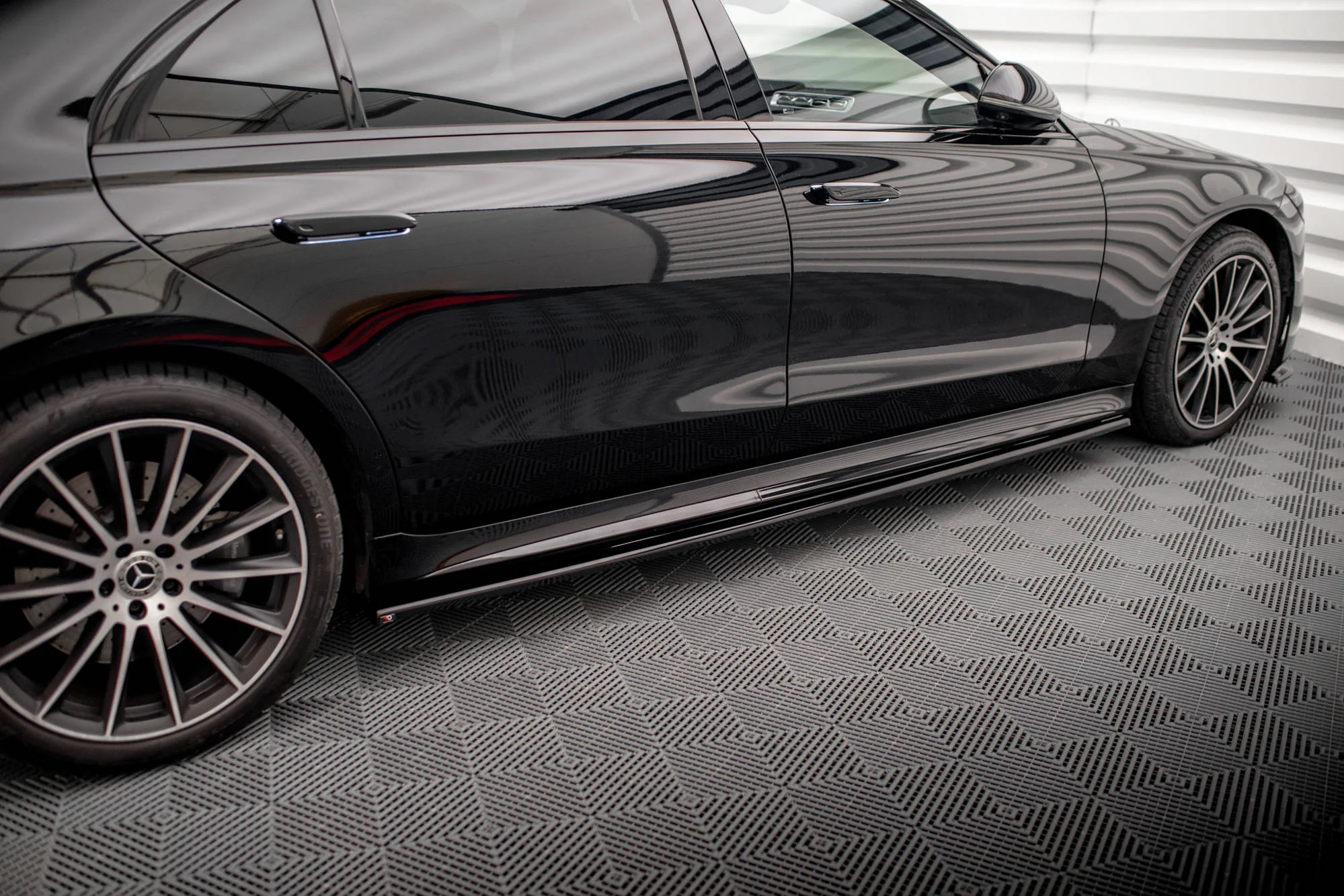 SIDE SKIRTS DIFFUSERS MERCEDES-BENZ S LONG AMG-LINE V223 - Image 4
