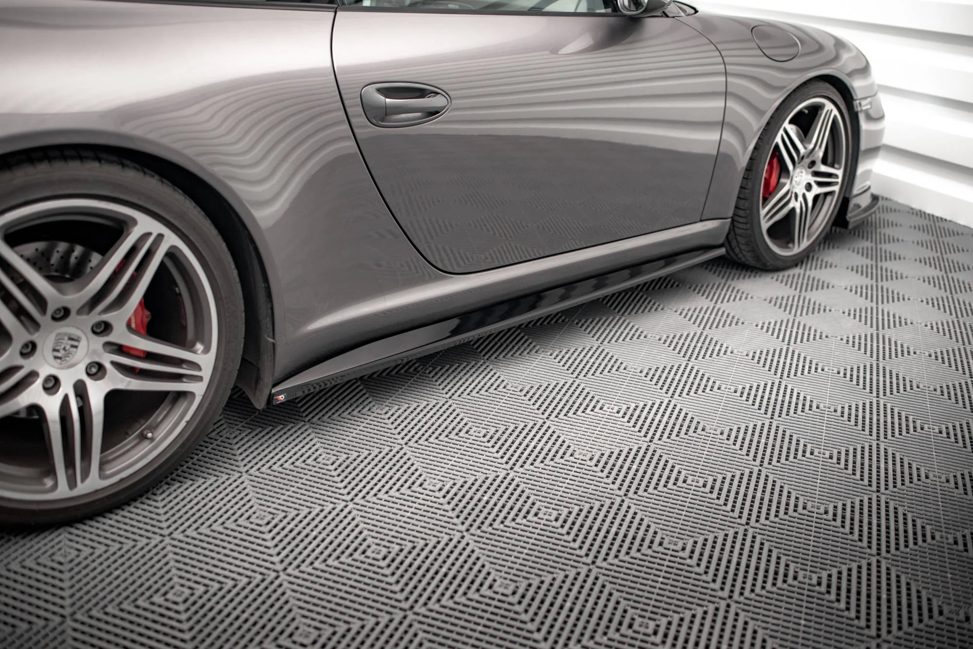 Side Skirts Diffusers Porsche 911 Carrera / Carrera GTS 997 Facelift - Image 2