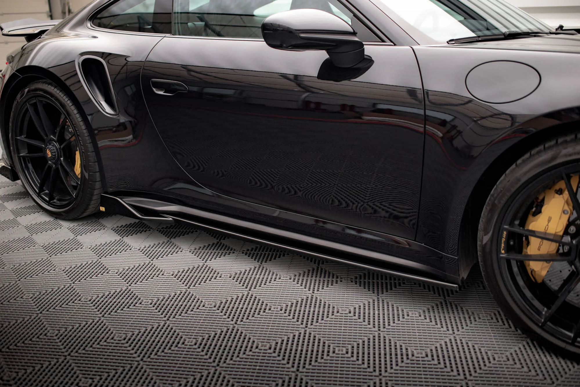 SIDE SKIRTS DIFFUSERS PORSCHE 911 TURBO S 992 - Image 5