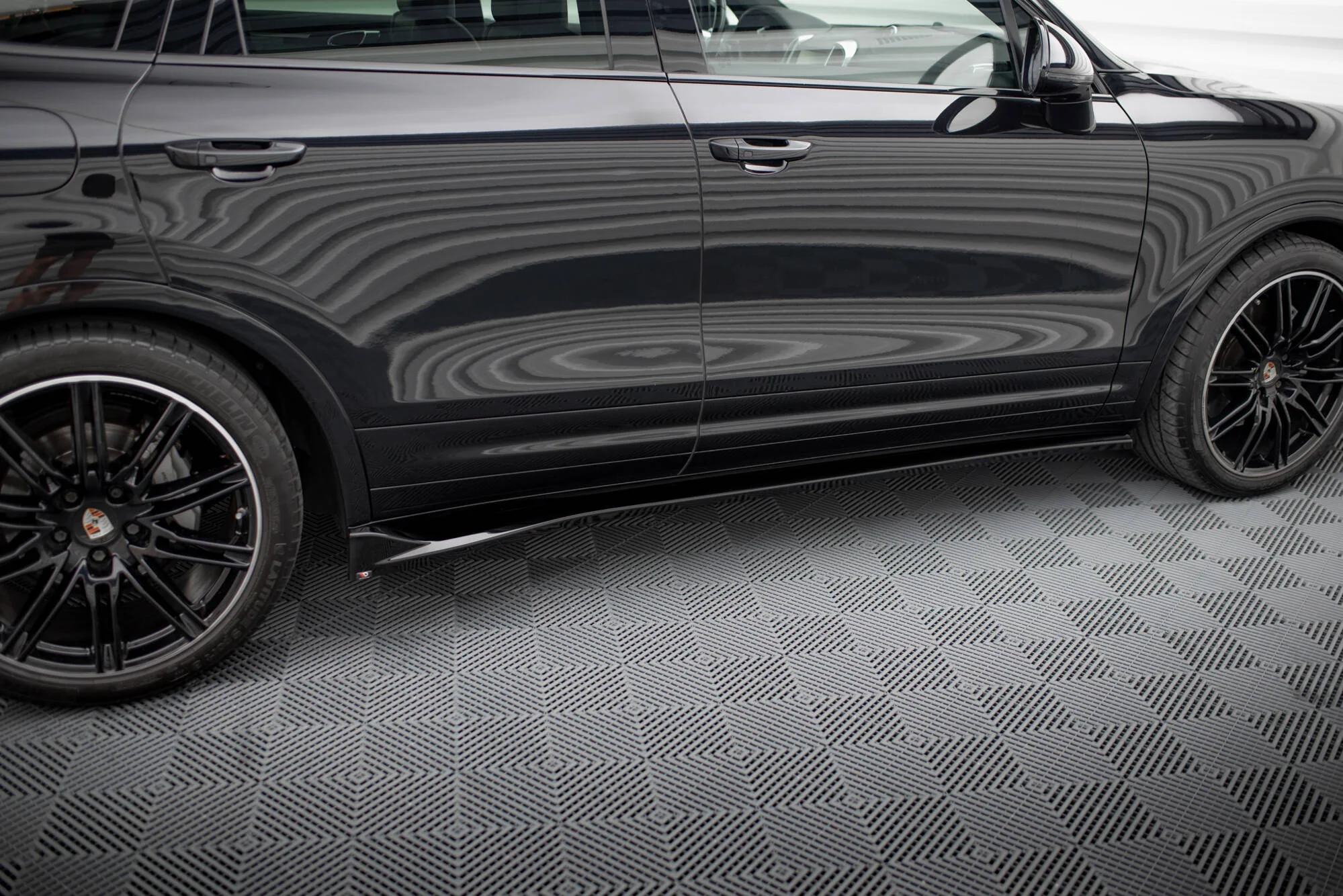 SIDE SKIRTS DIFFUSERS PORSCHE CAYENNE MK2 FACELIFT - Image 3