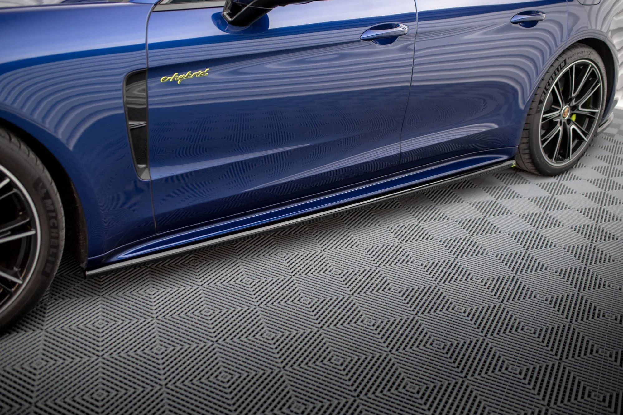 SIDE SKIRTS DIFFUSERS PORSCHE PANAMERA E-HYBRID 971 FACELIFT - Image 4