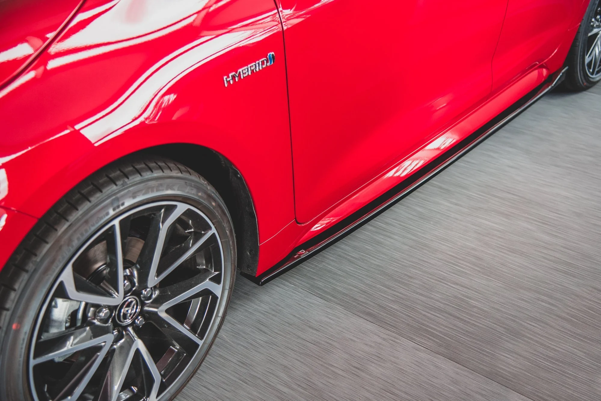 SIDE SKIRTS DIFFUSERS TOYOTA COROLLA XII HATCHBACK - Image 2