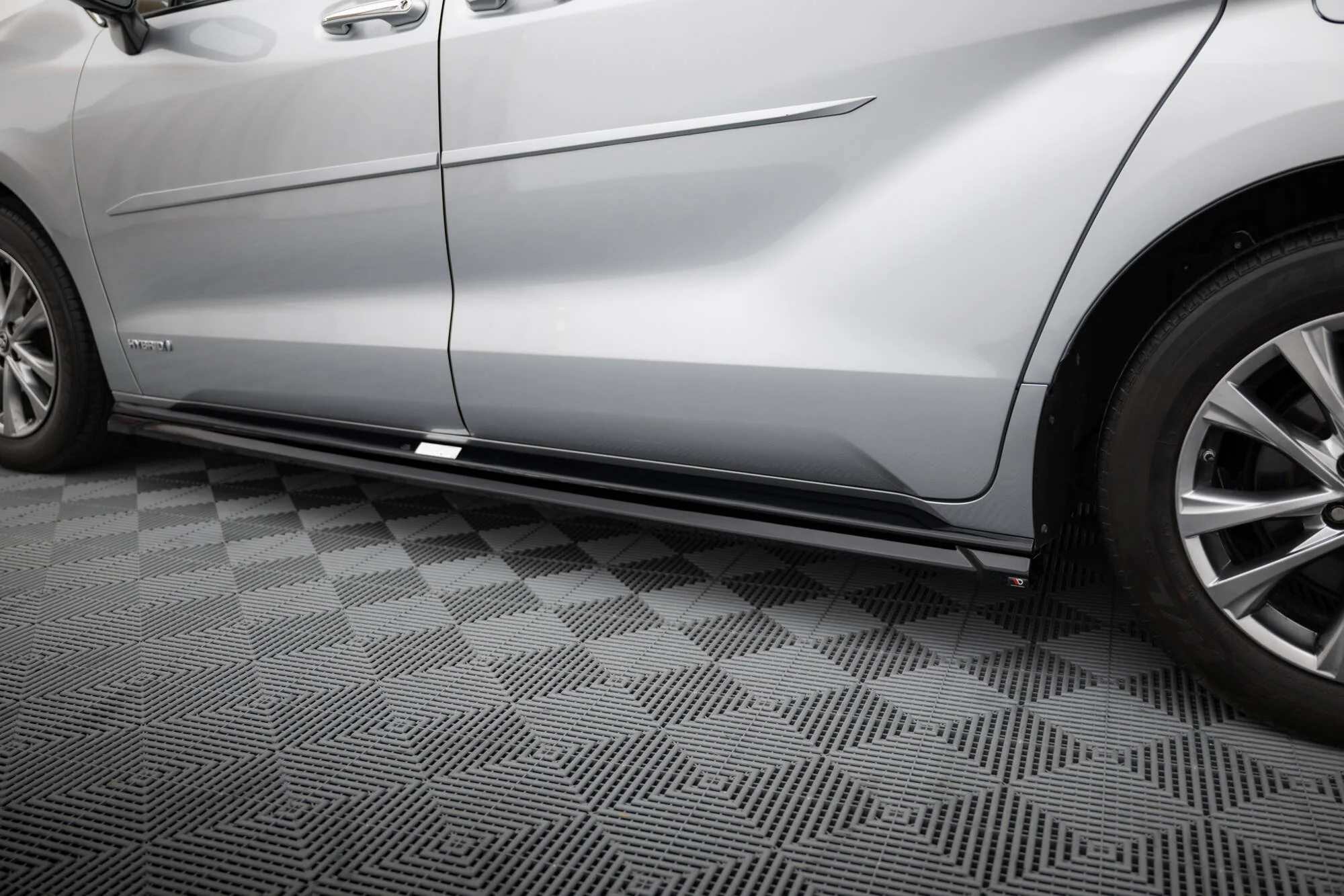 SIDE SKIRTS DIFFUSERS TOYOTA SIENNA MK4 - Image 4