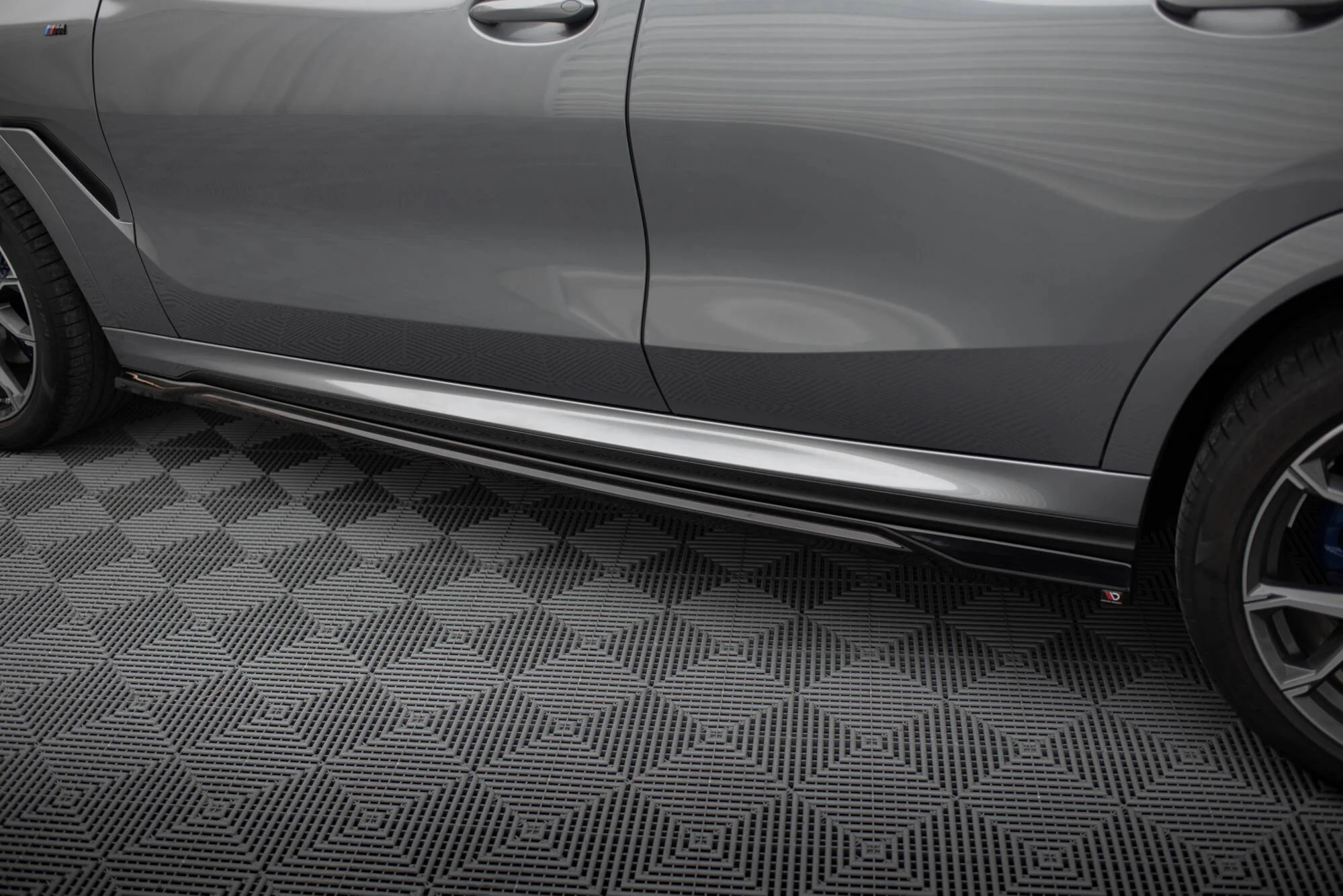 SIDE SKIRTS DIFFUSERS V.1 BMW X6 M-PACK G06 FACELIFT - Image 4